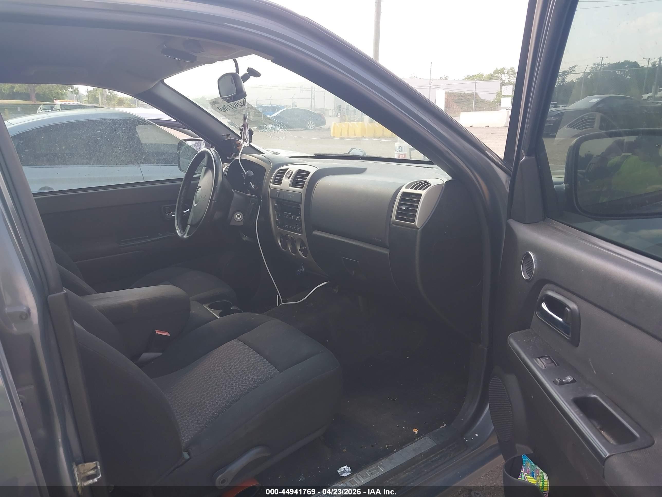 CHEVROLET COLORADO image 5