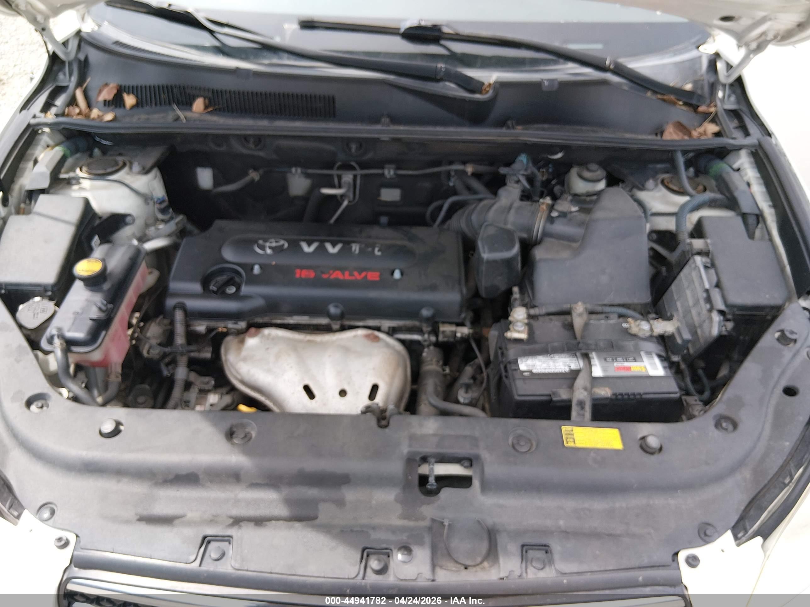 TOYOTA RAV4 image 10