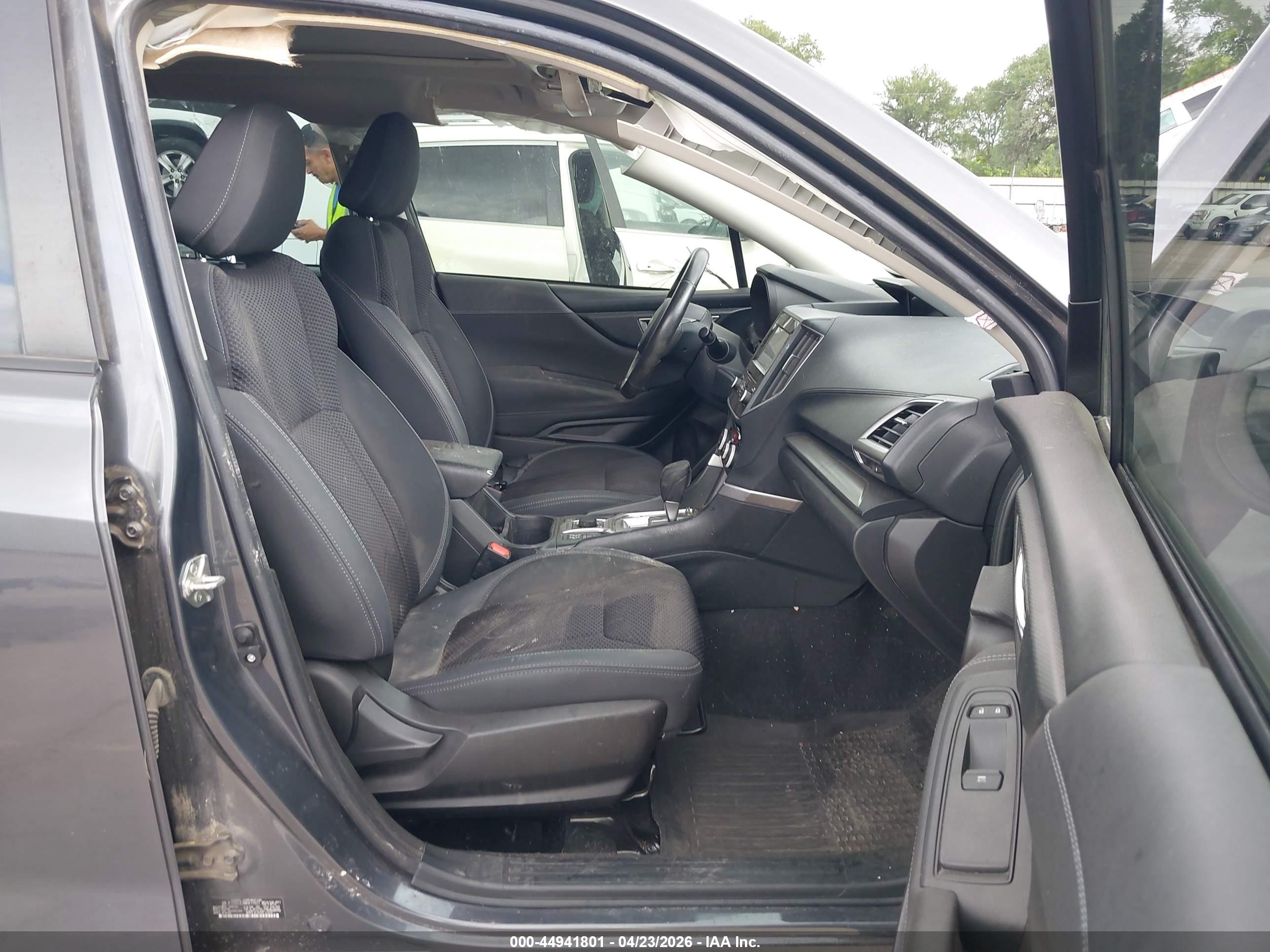 SUBARU FORESTER image 5