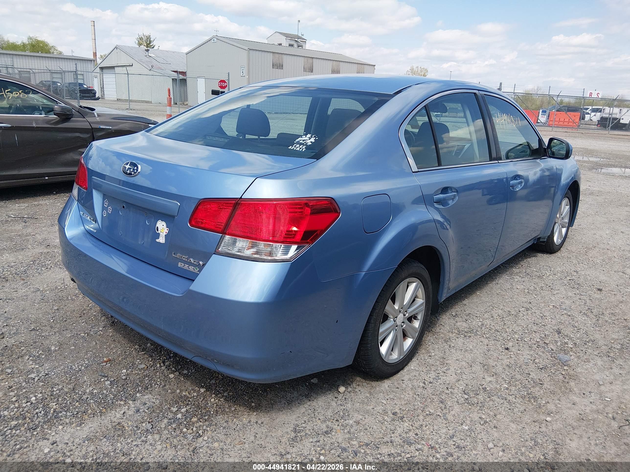SUBARU LEGACY image 4