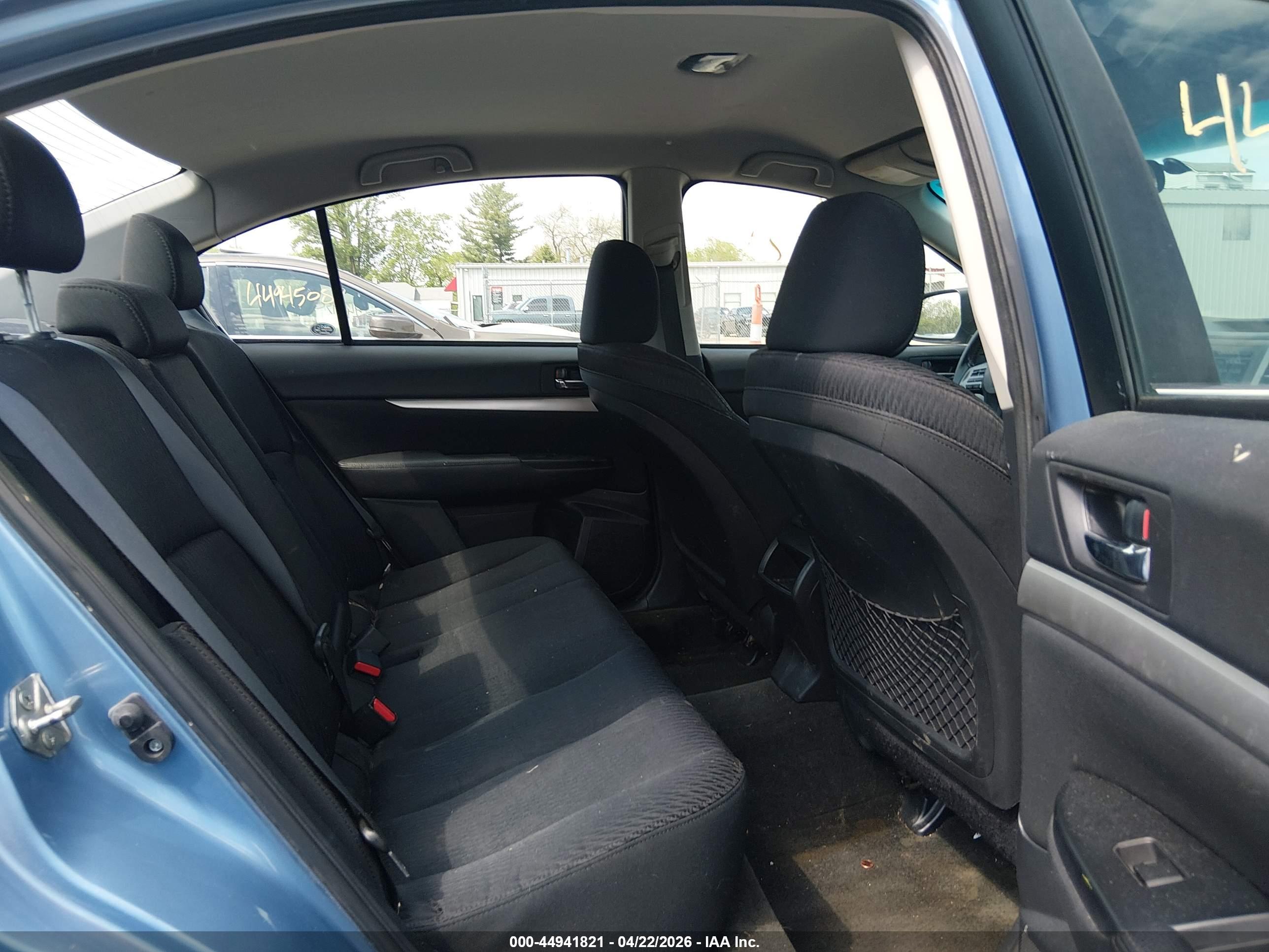 SUBARU LEGACY image 8