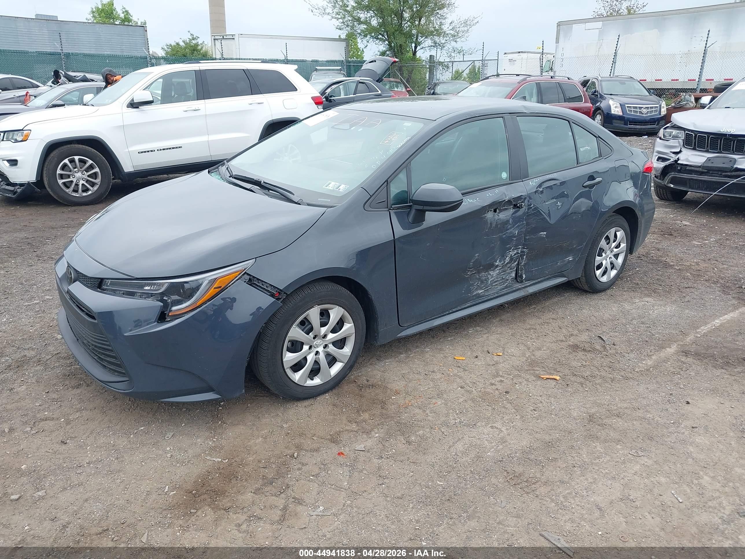 TOYOTA COROLLA image 2