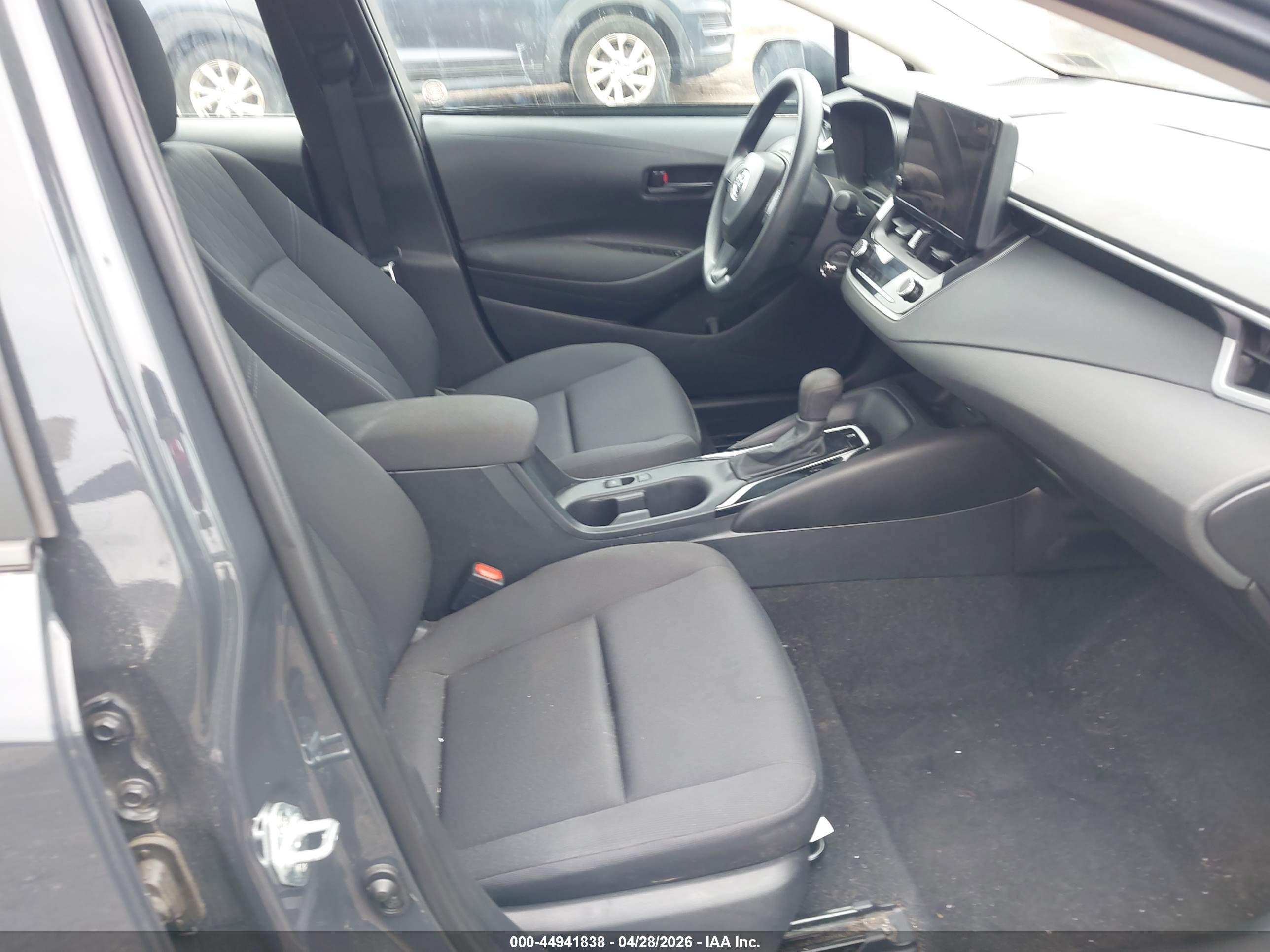 TOYOTA COROLLA image 5