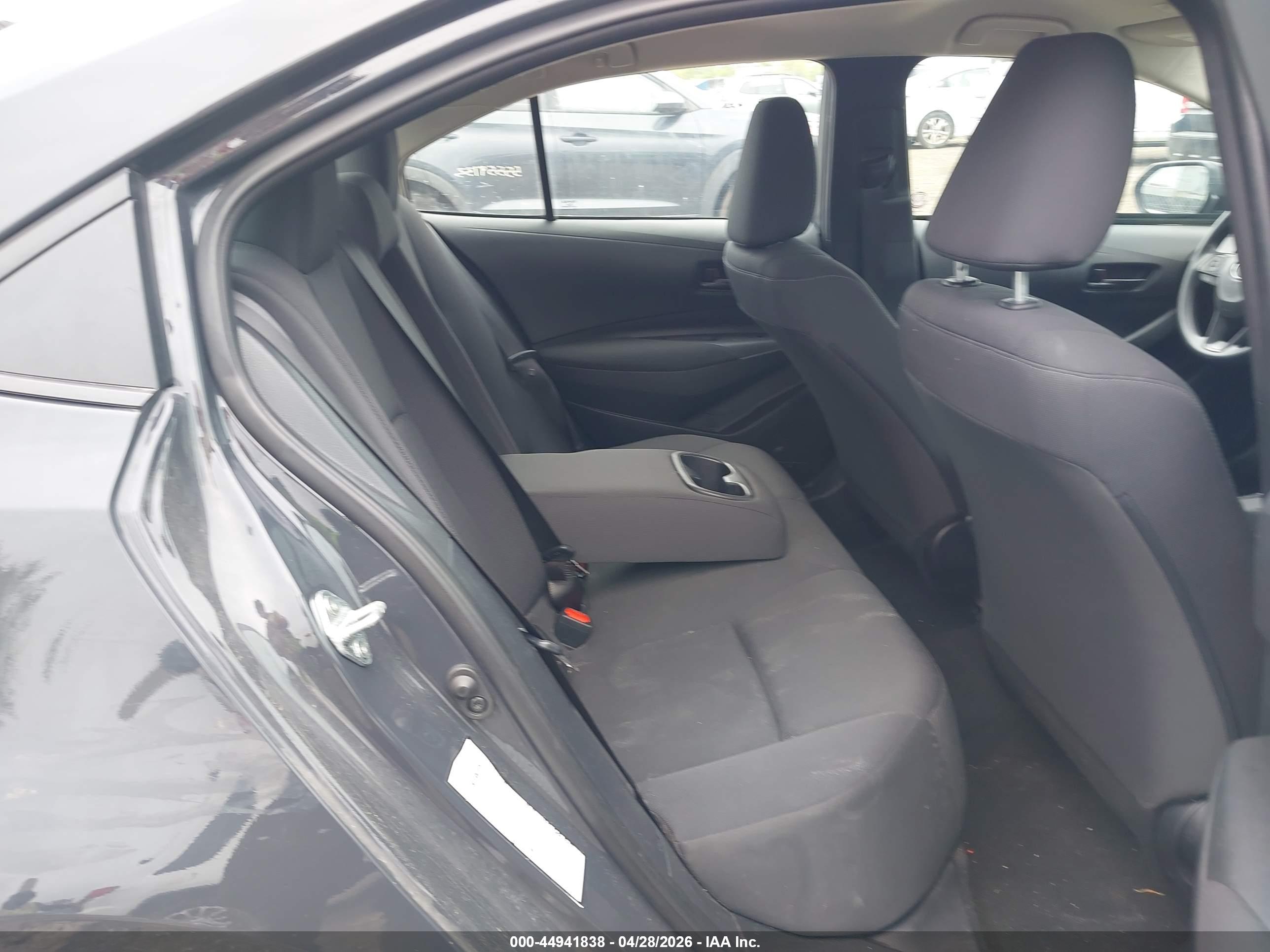 TOYOTA COROLLA image 8