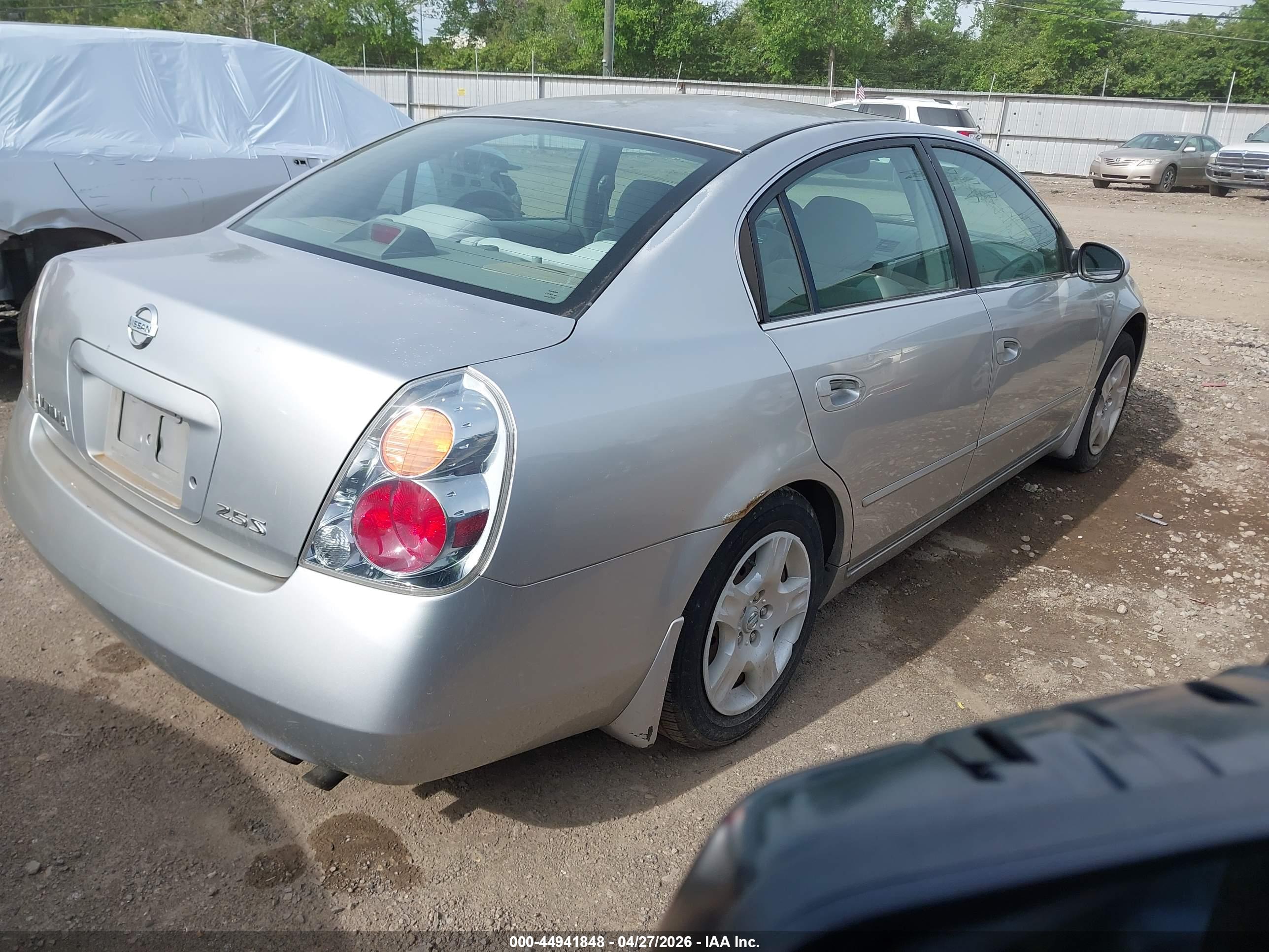 NISSAN ALTIMA image 4