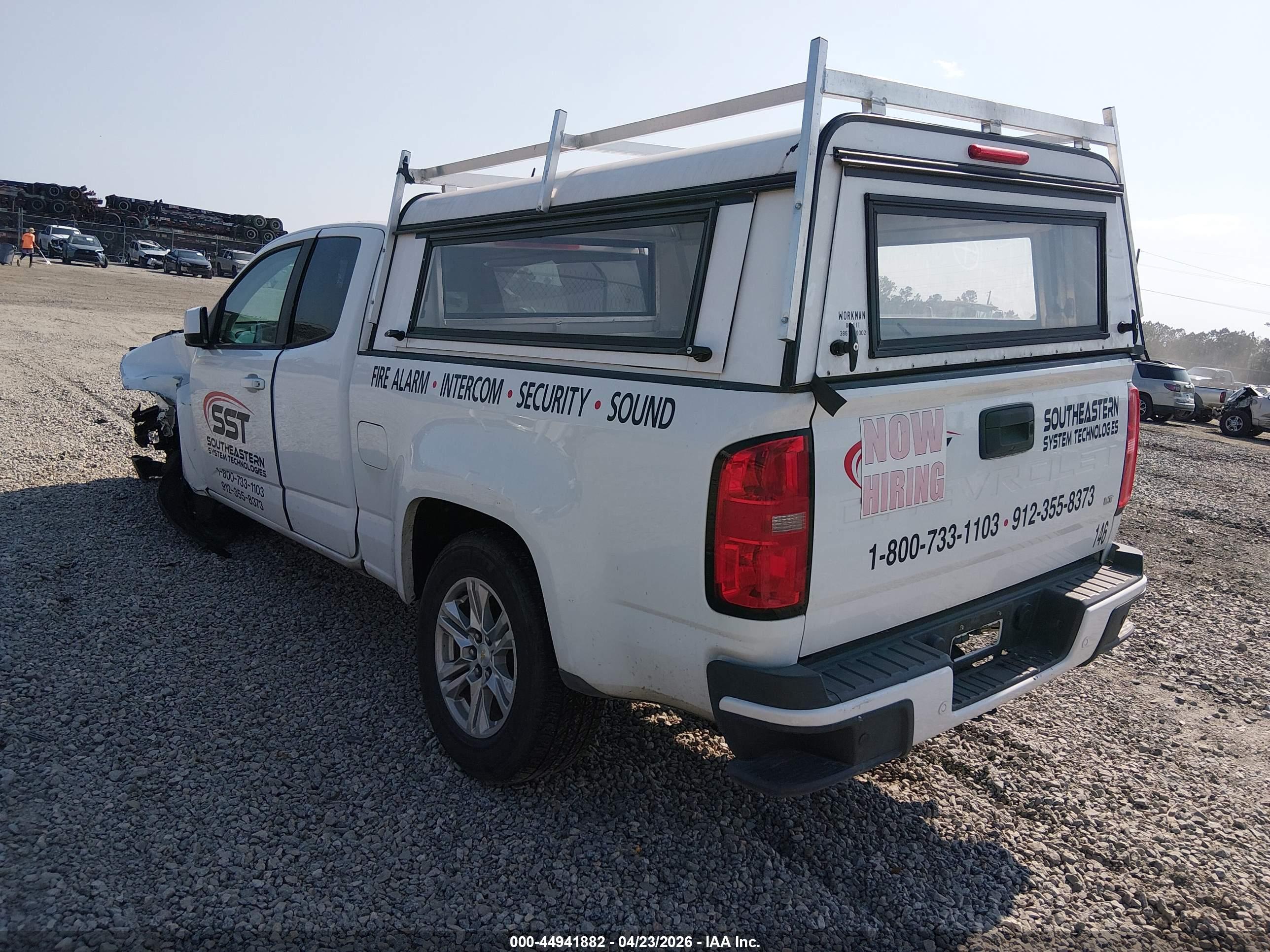CHEVROLET COLORADO image 3