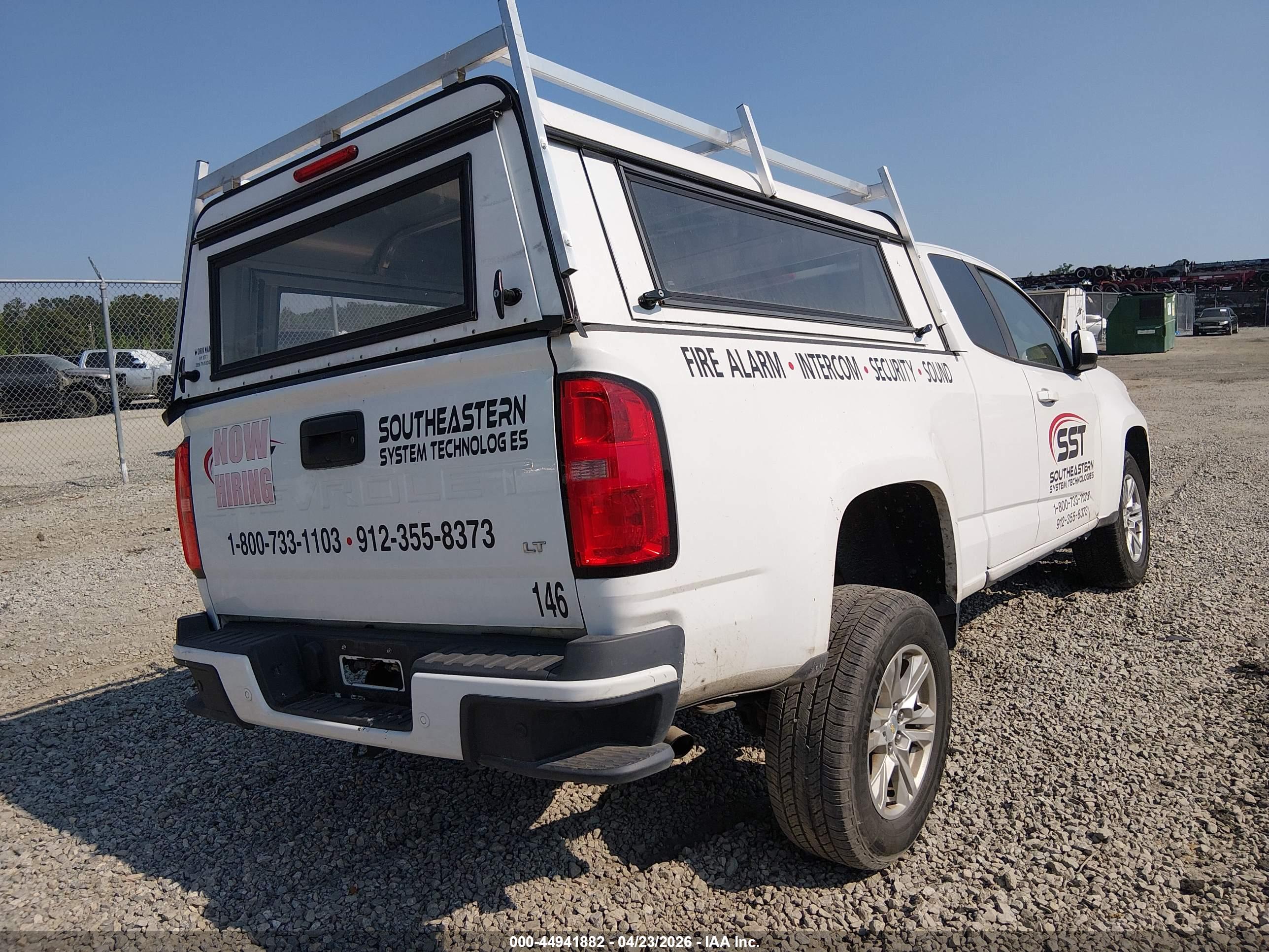 CHEVROLET COLORADO image 4