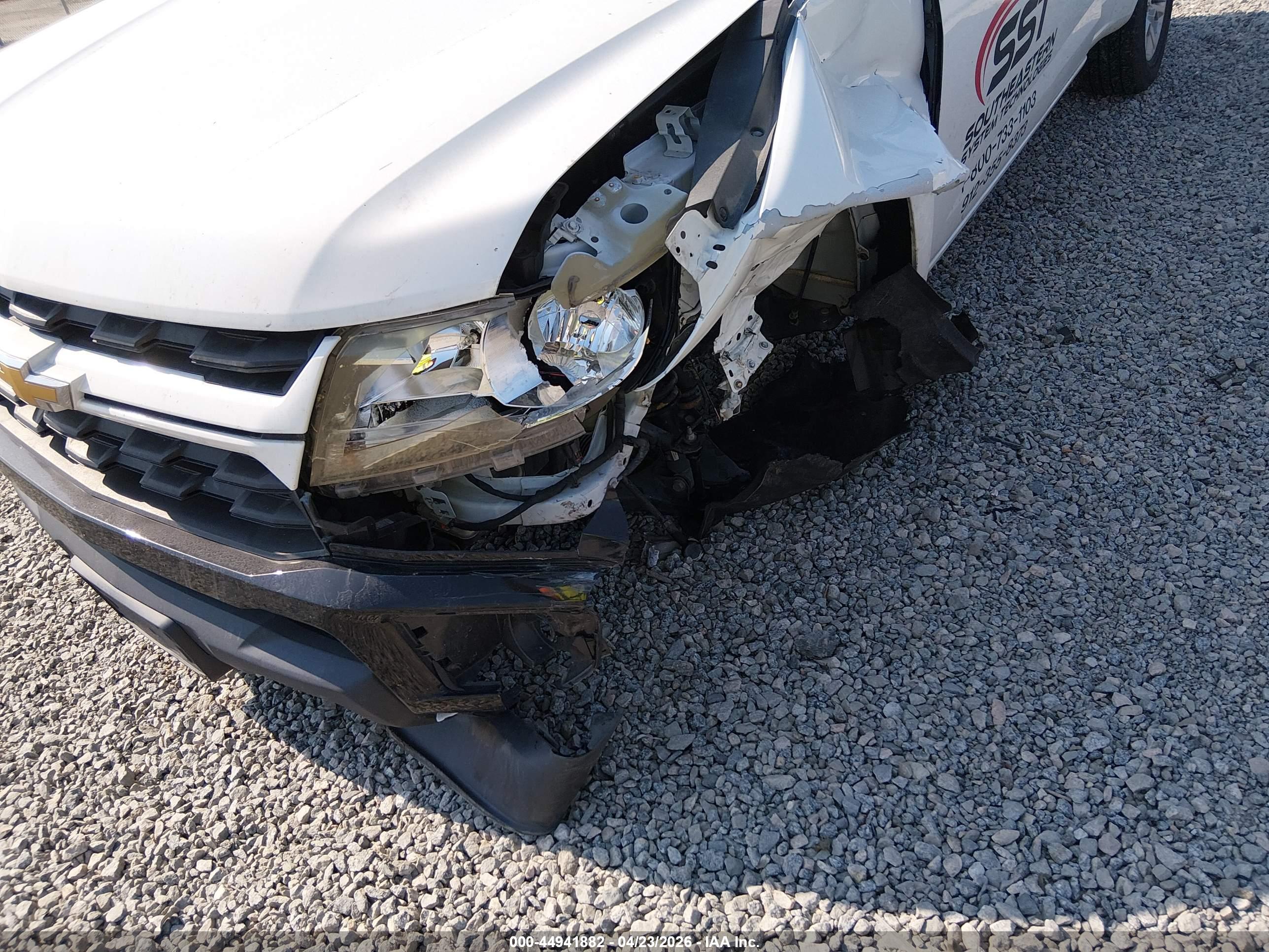 CHEVROLET COLORADO image 6