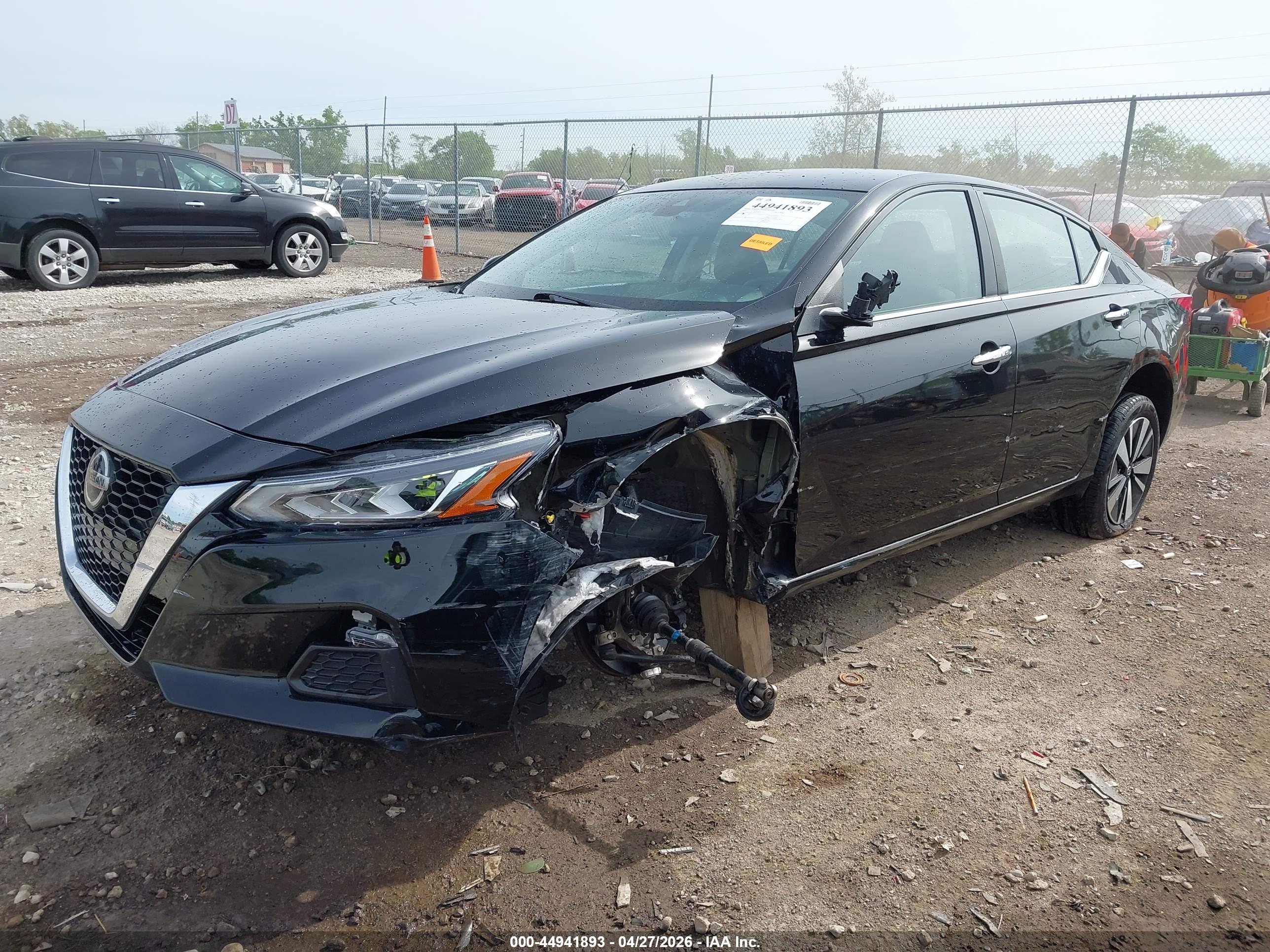 NISSAN ALTIMA image 2
