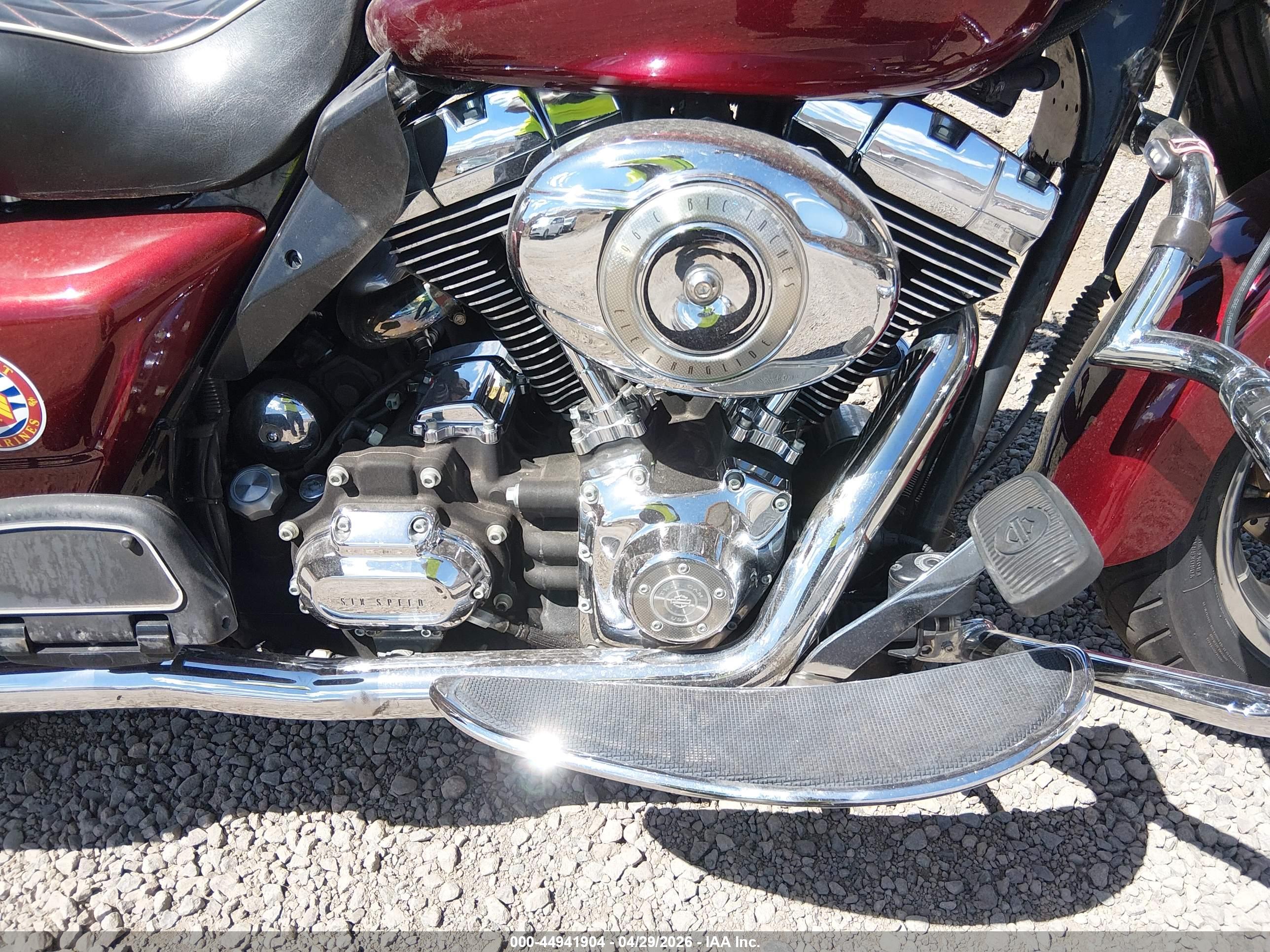 HARLEY-DAVIDSON FLHT image 8