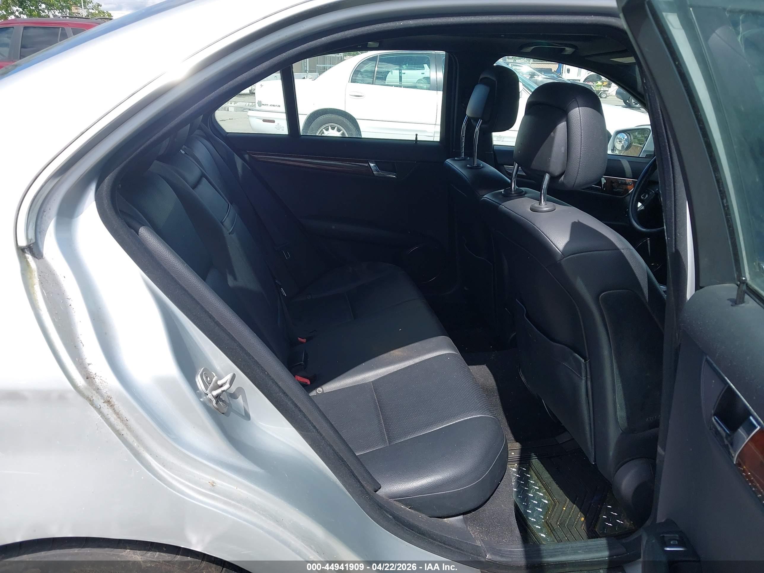 MERCEDES-BENZ C image 8
