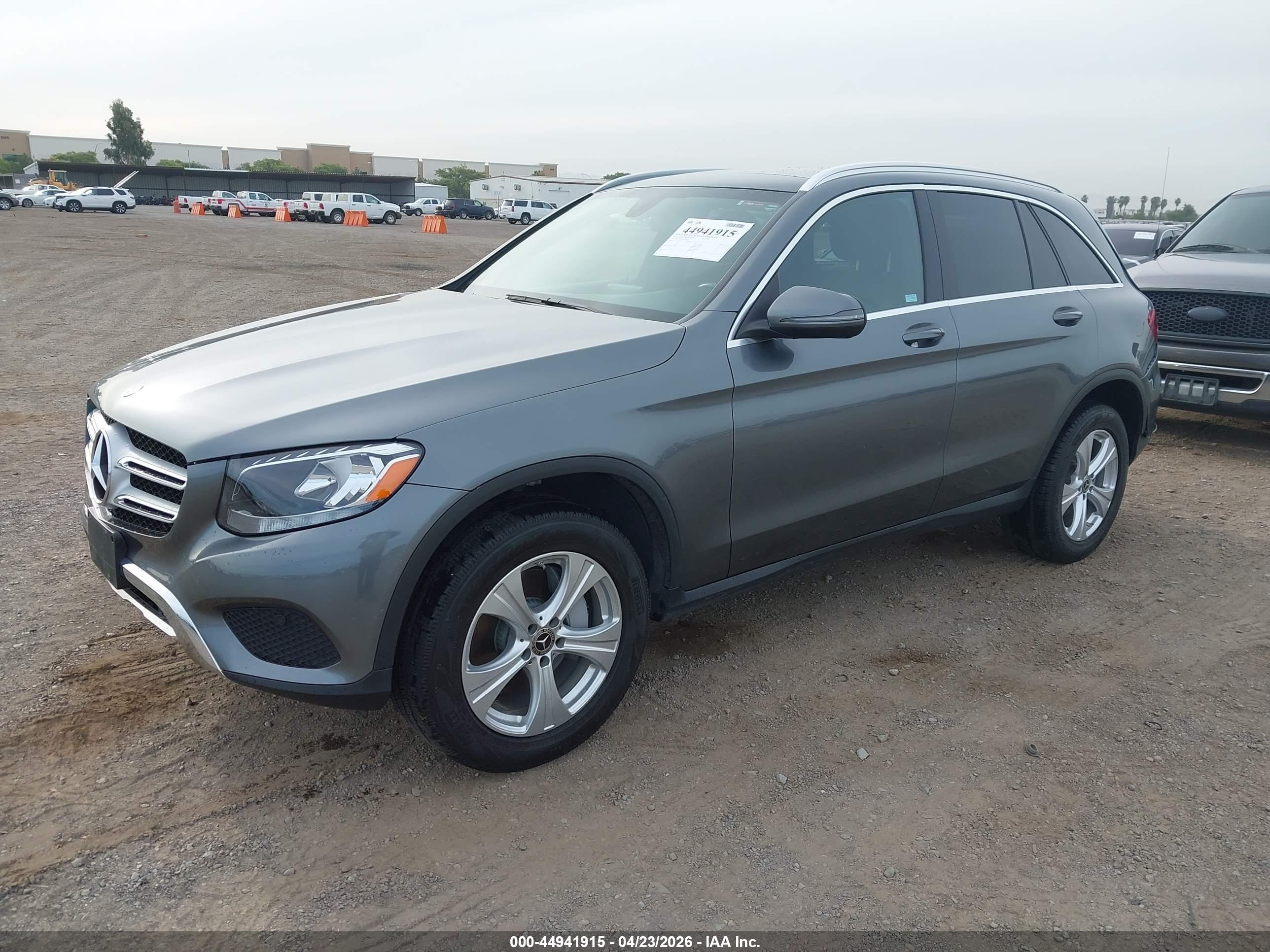 MERCEDES-BENZ GLC image 2