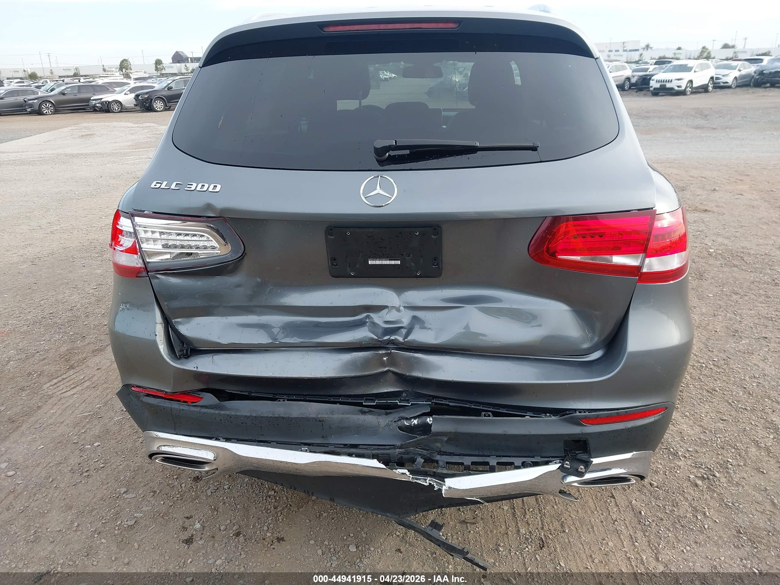 MERCEDES-BENZ GLC image 6