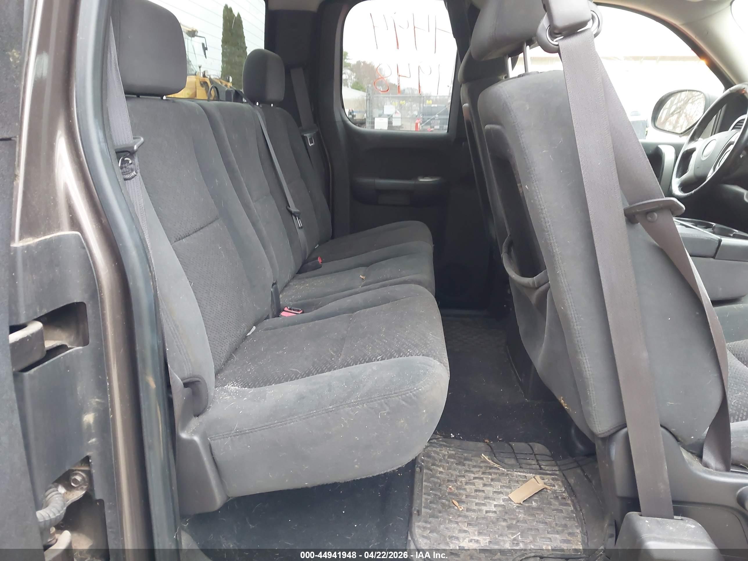 CHEVROLET SILVERADO image 8