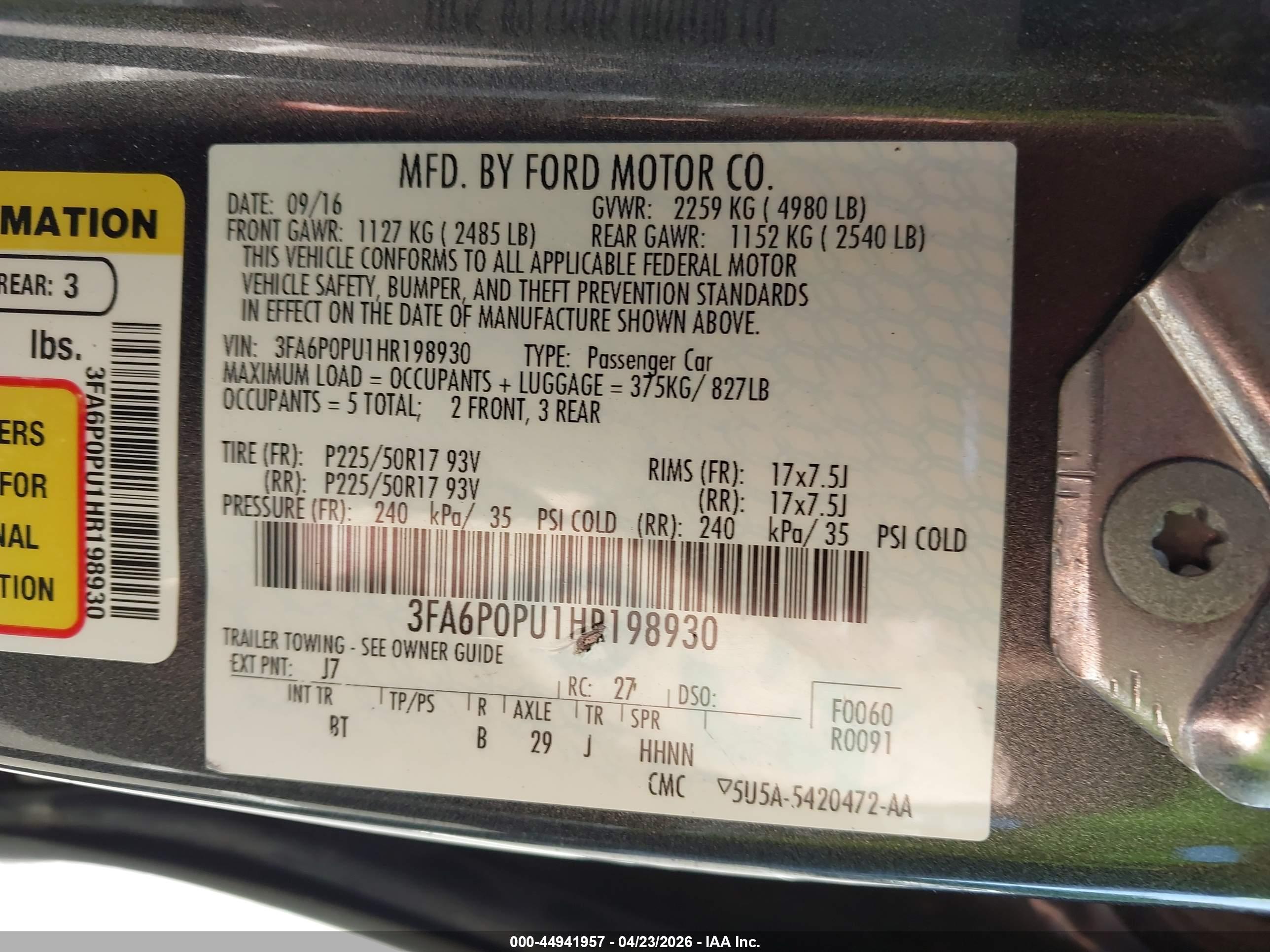 FORD FUSION image 9