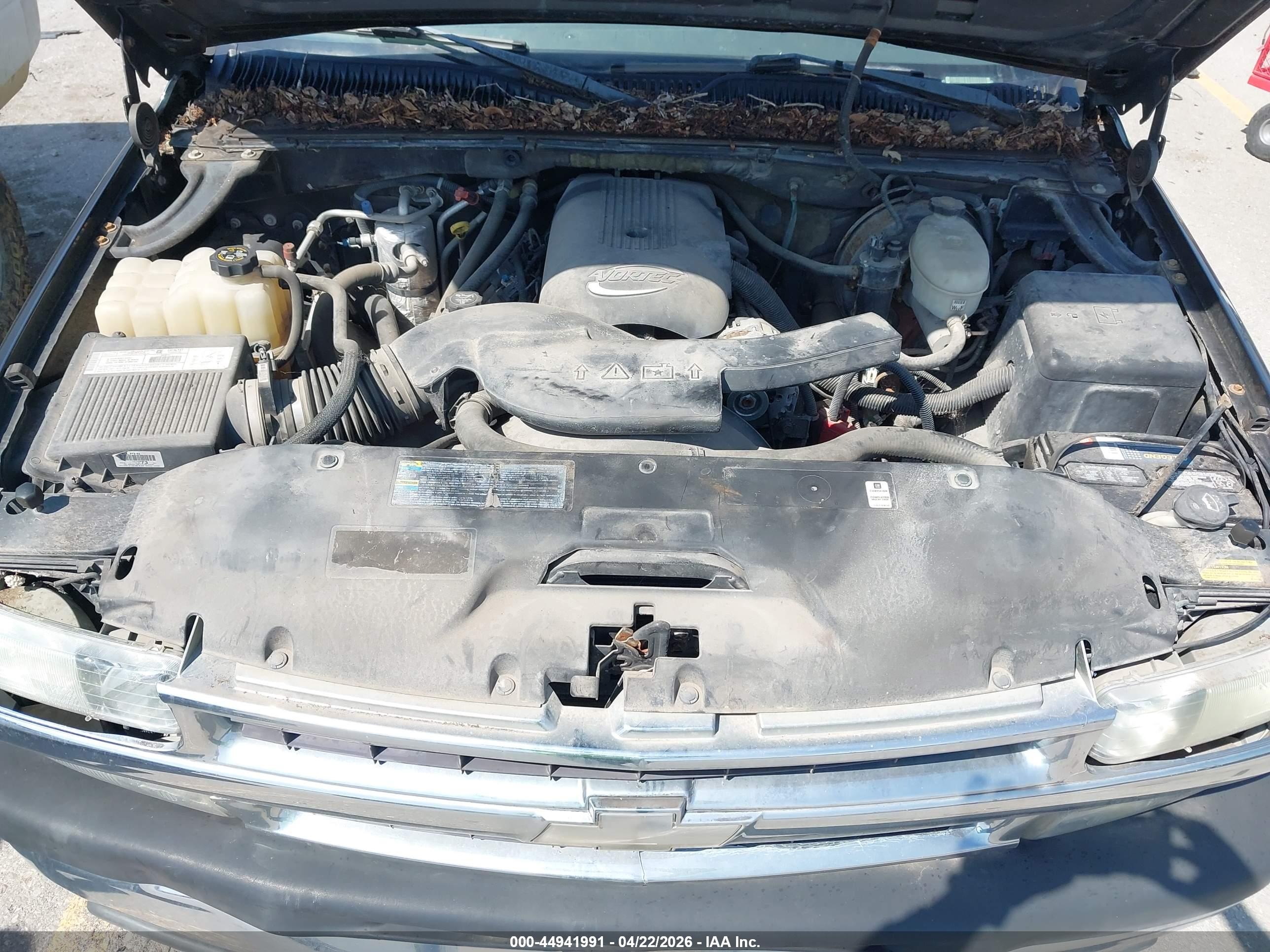 CHEVROLET TAHOE image 10