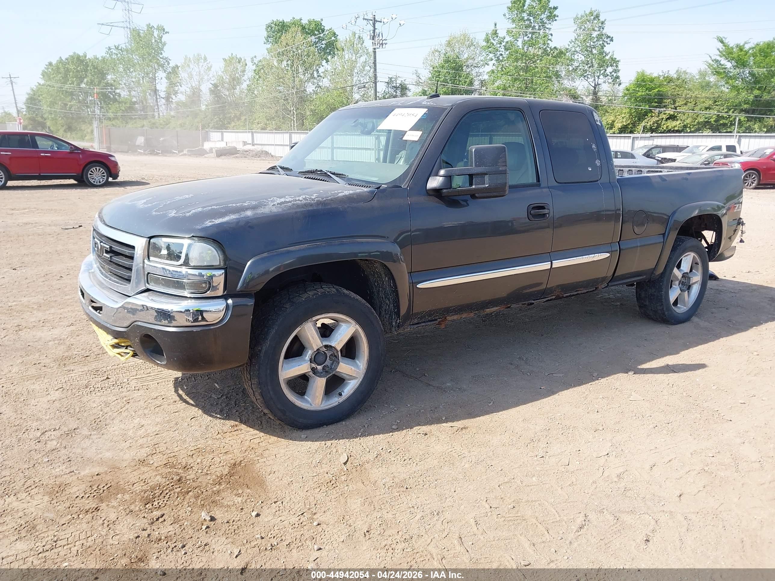 GMC SIERRA image 2