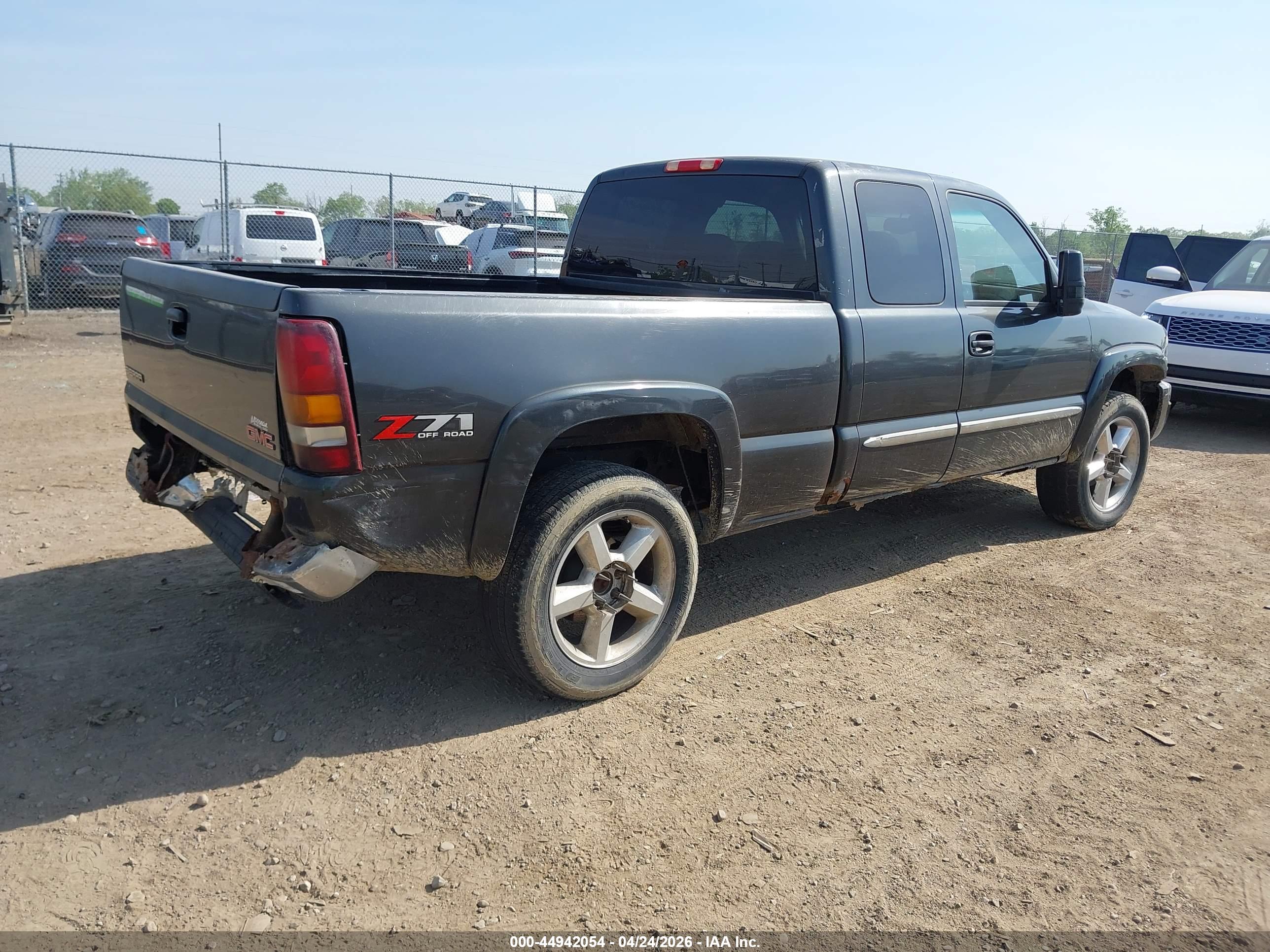 GMC SIERRA image 4