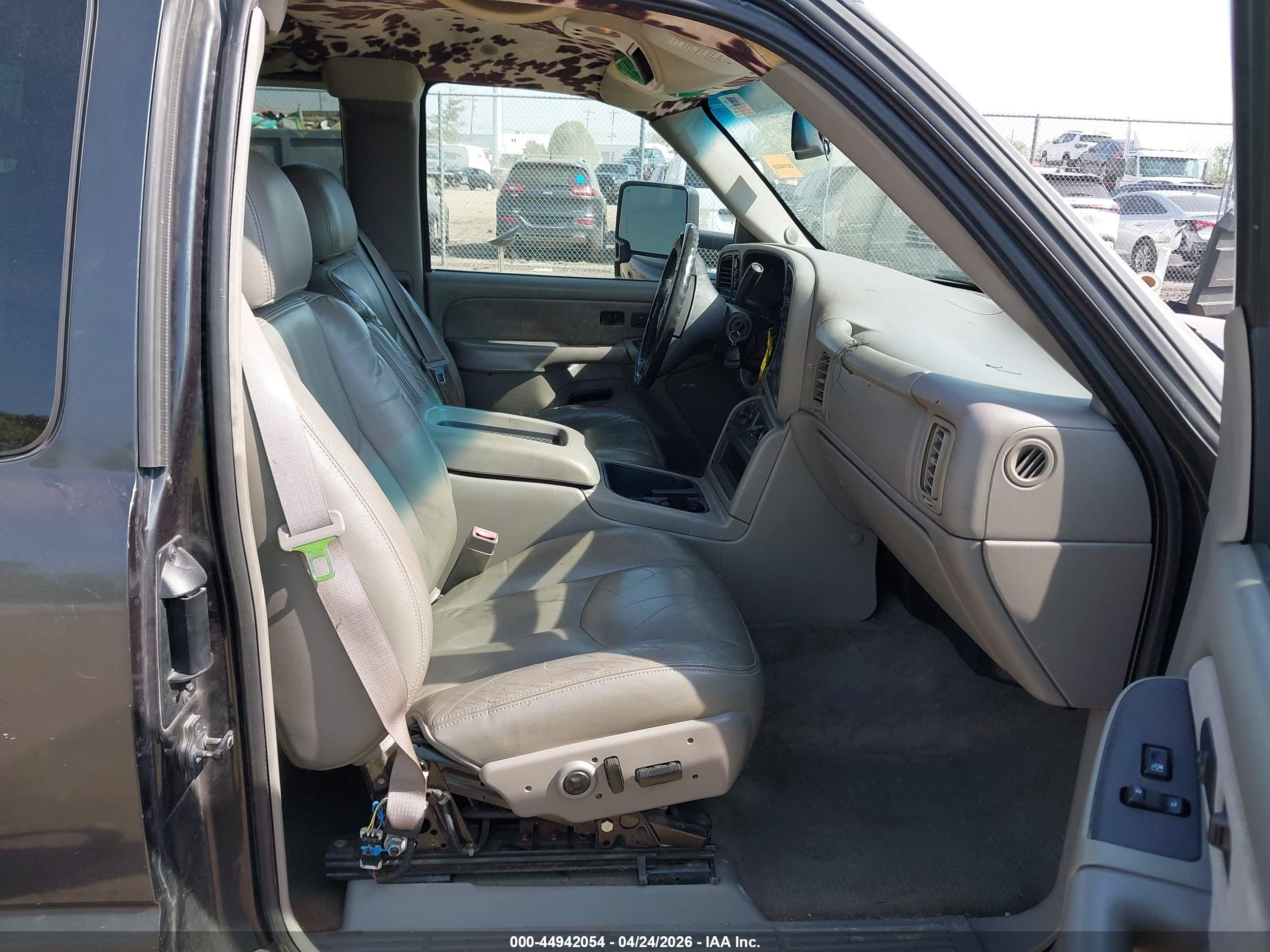 GMC SIERRA image 5