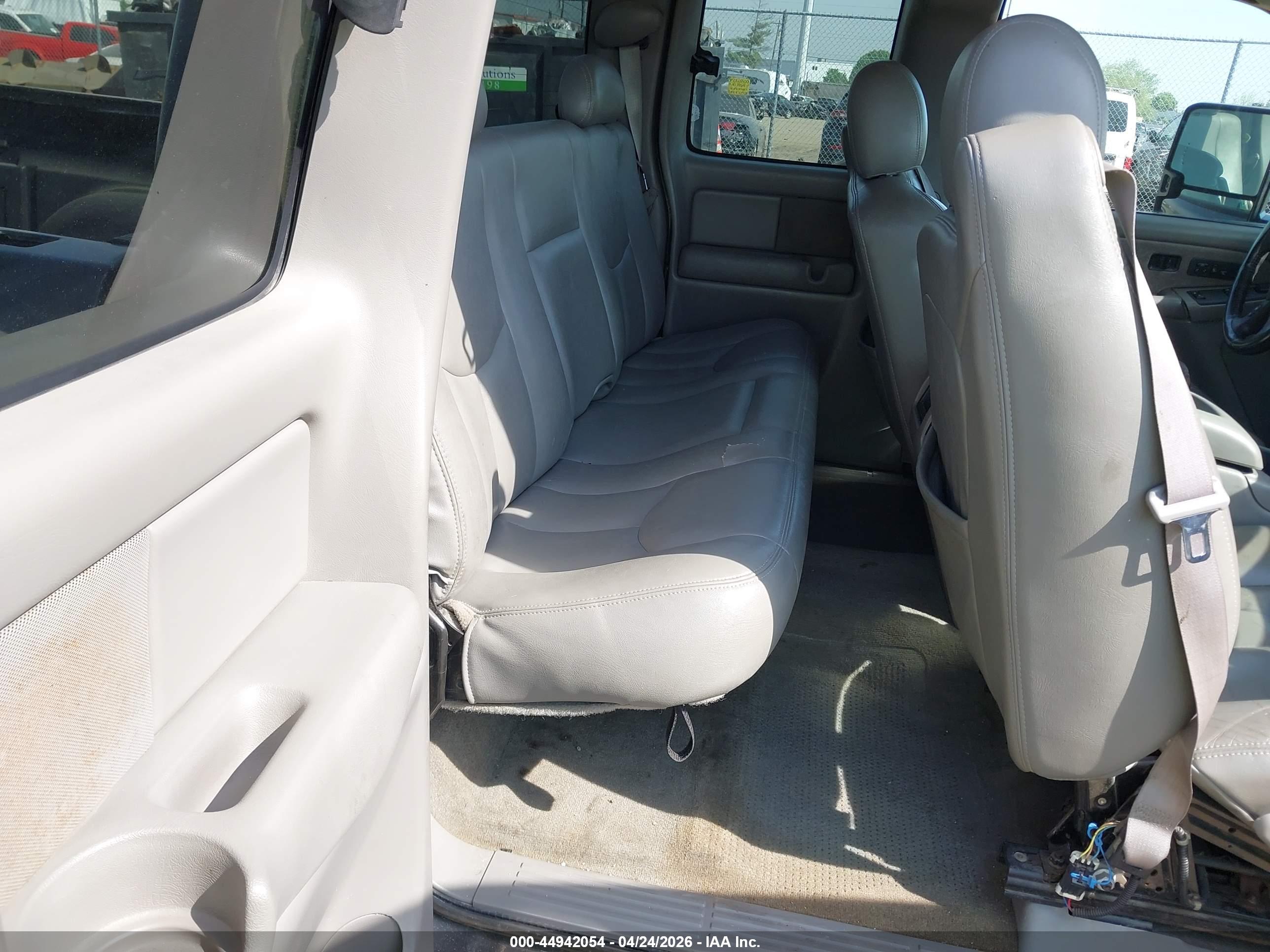 GMC SIERRA image 8