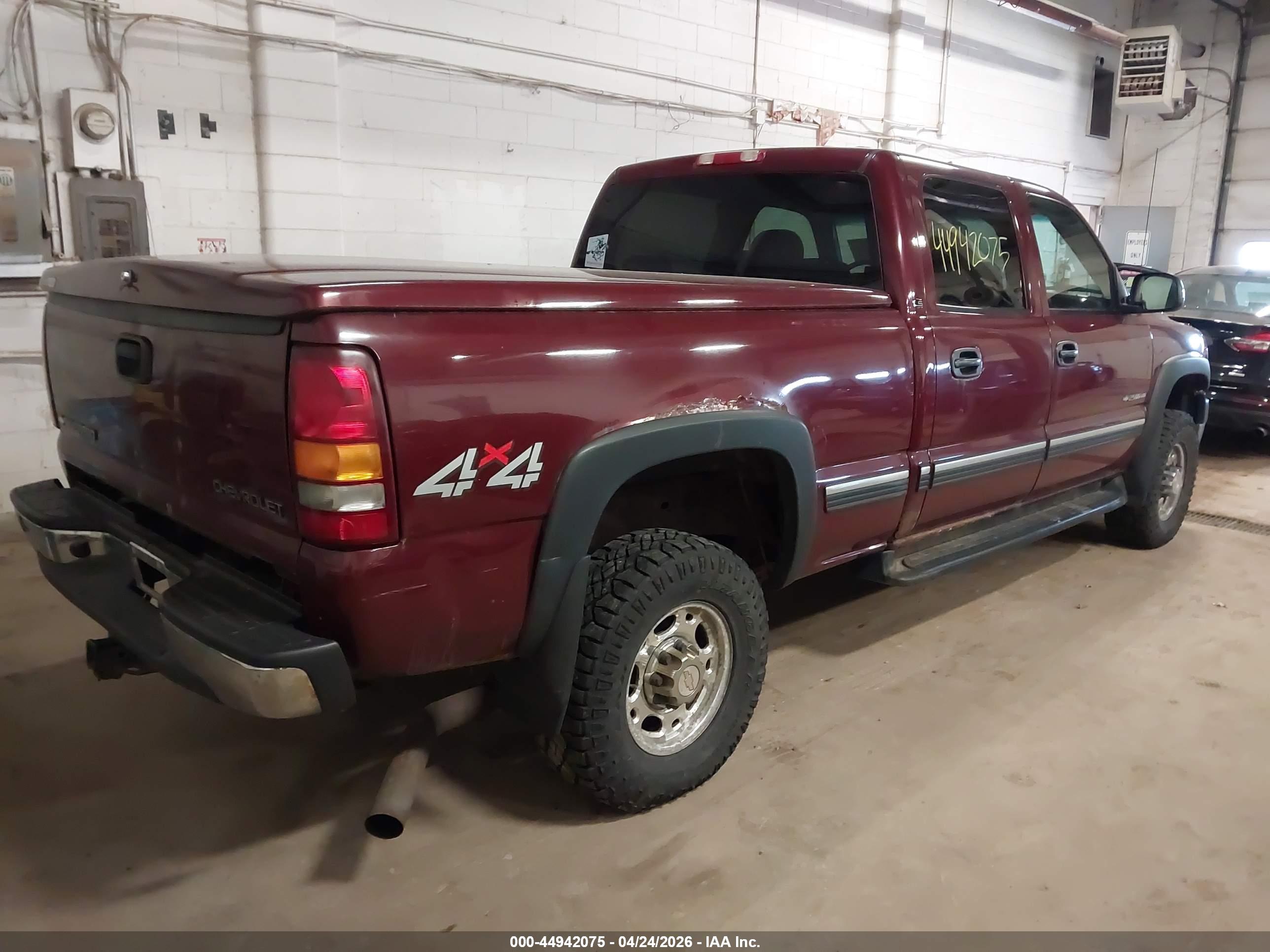 CHEVROLET SILVERADO image 4