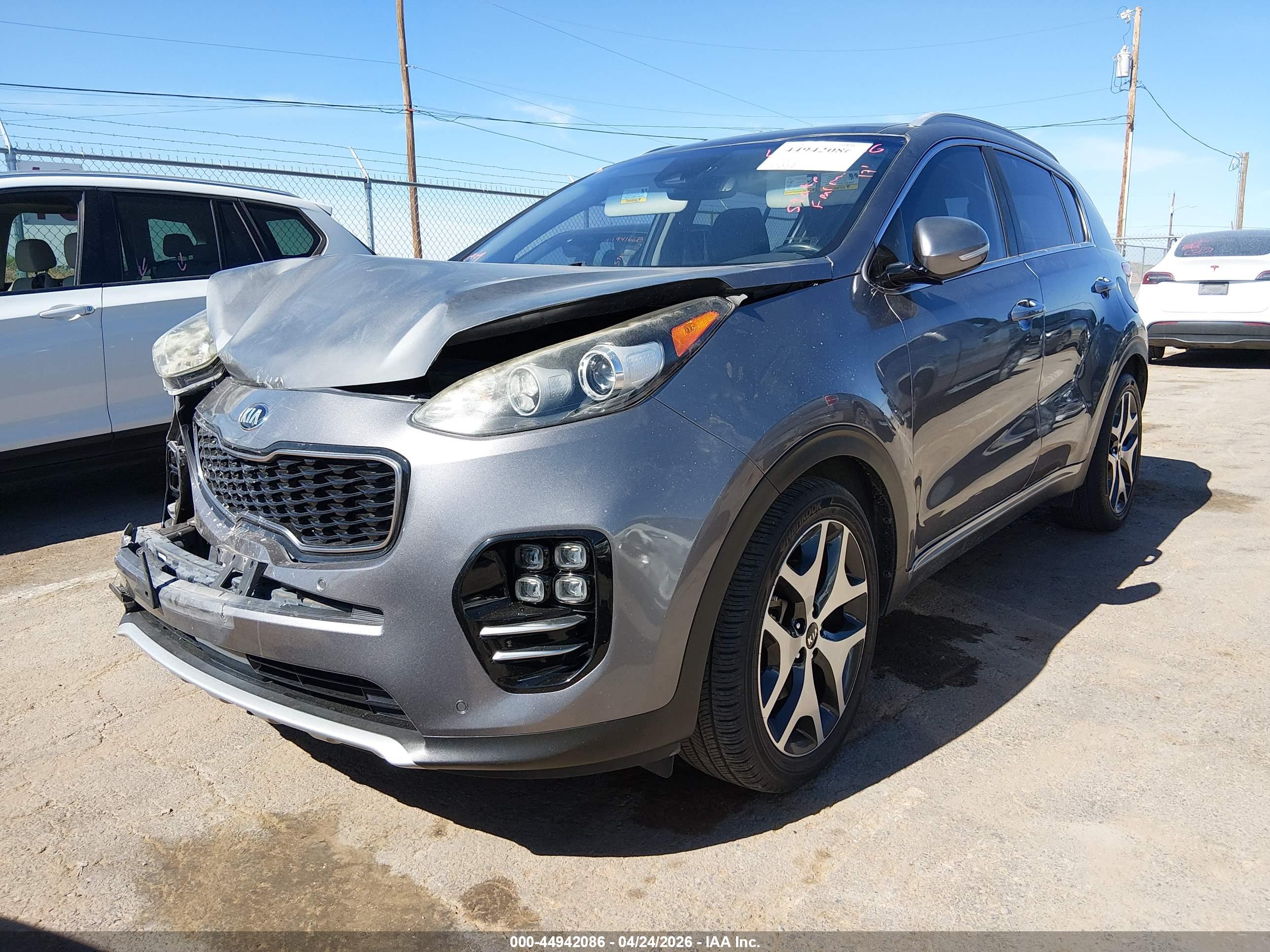 KIA SPORTAGE image 2