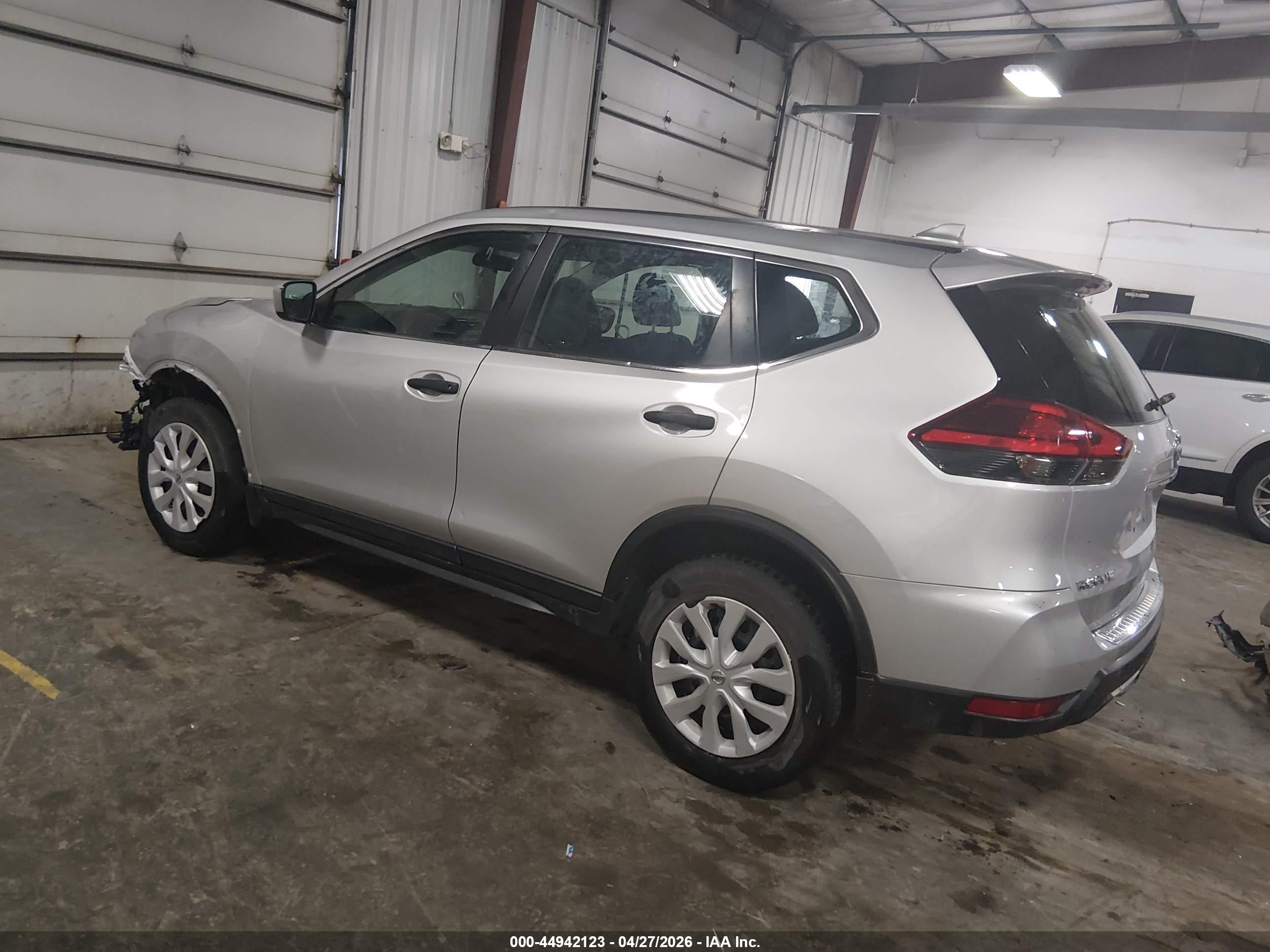 NISSAN ROGUE image 3