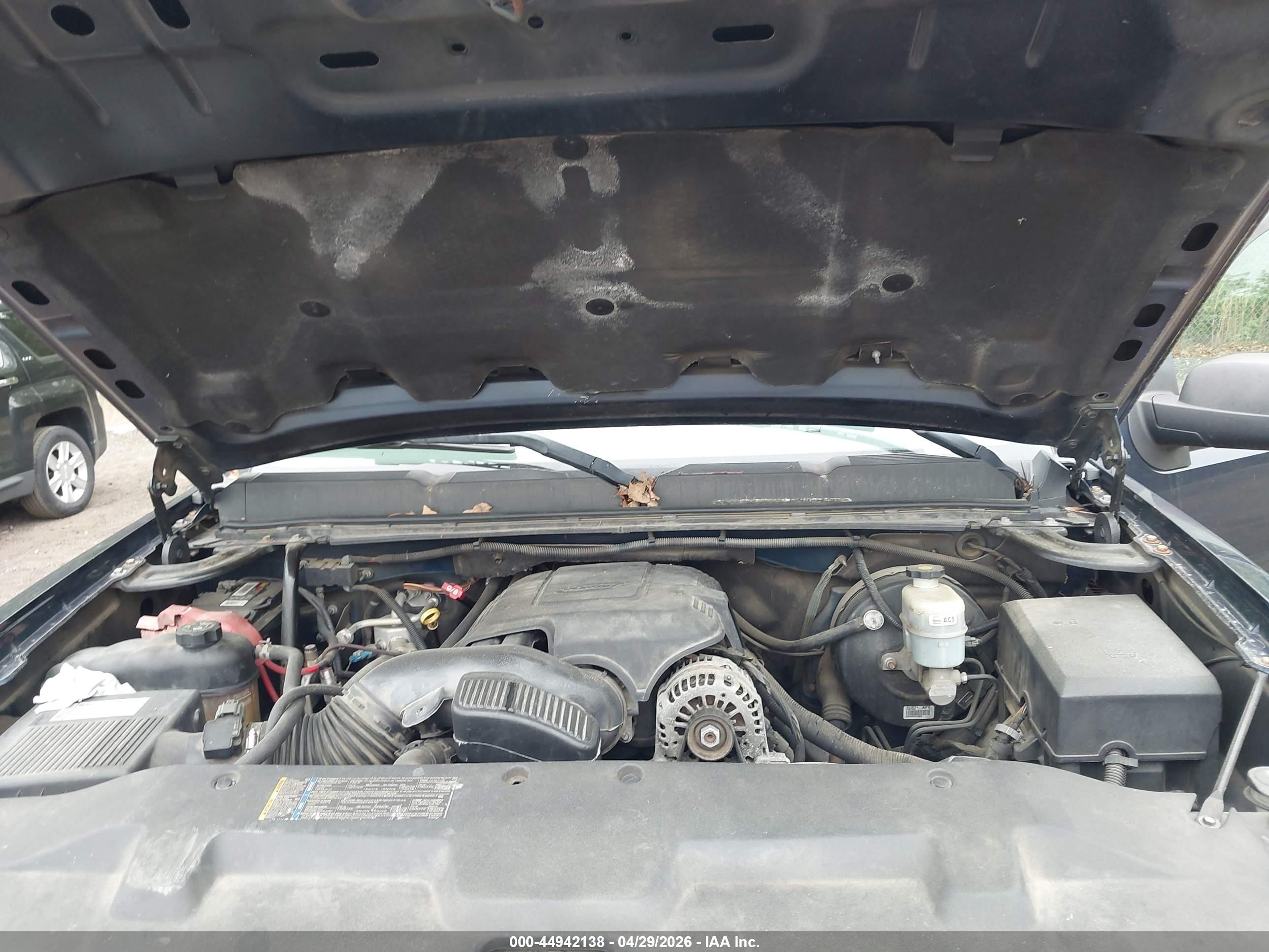 CHEVROLET SILVERADO image 10
