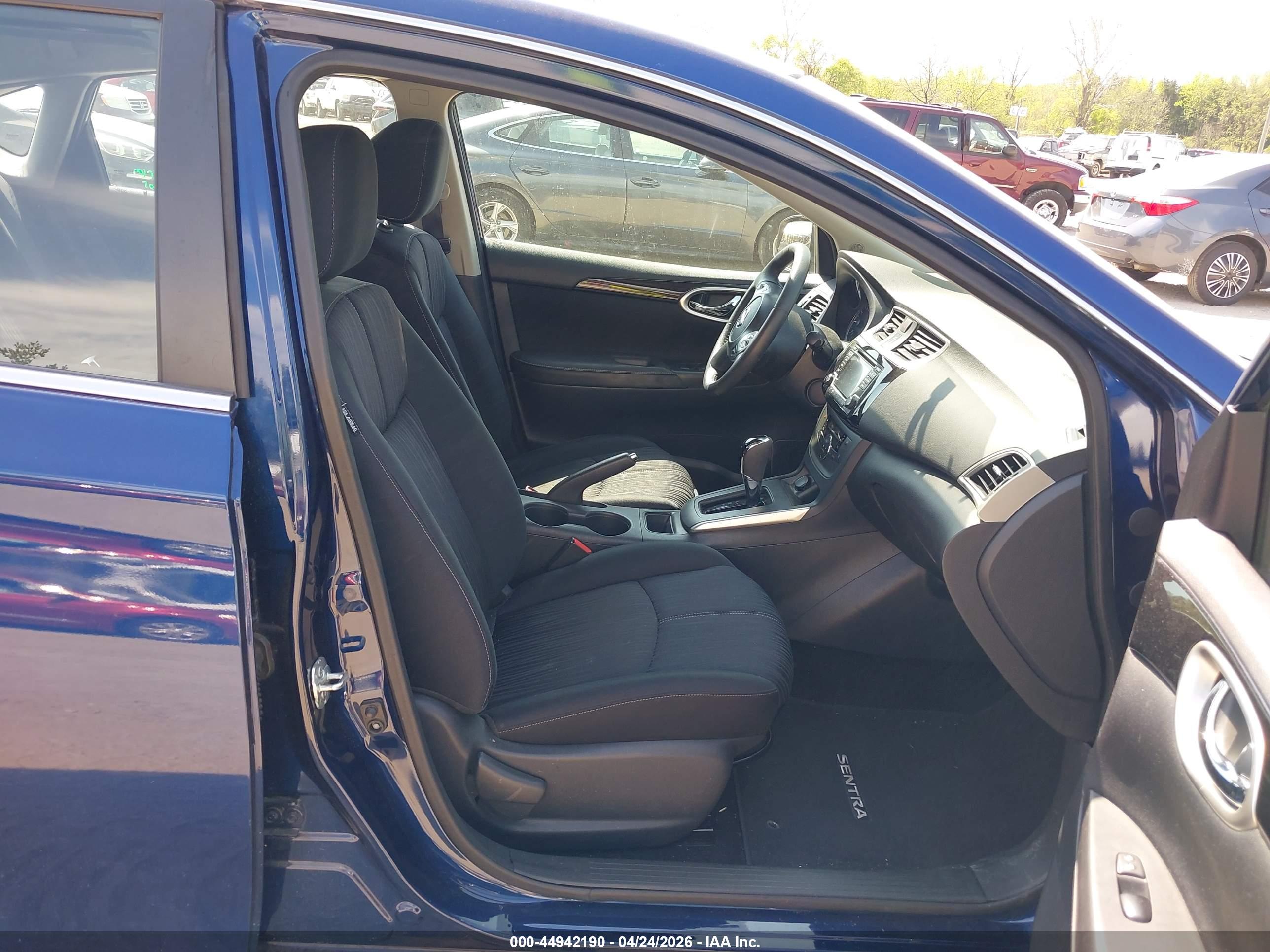 NISSAN SENTRA image 5