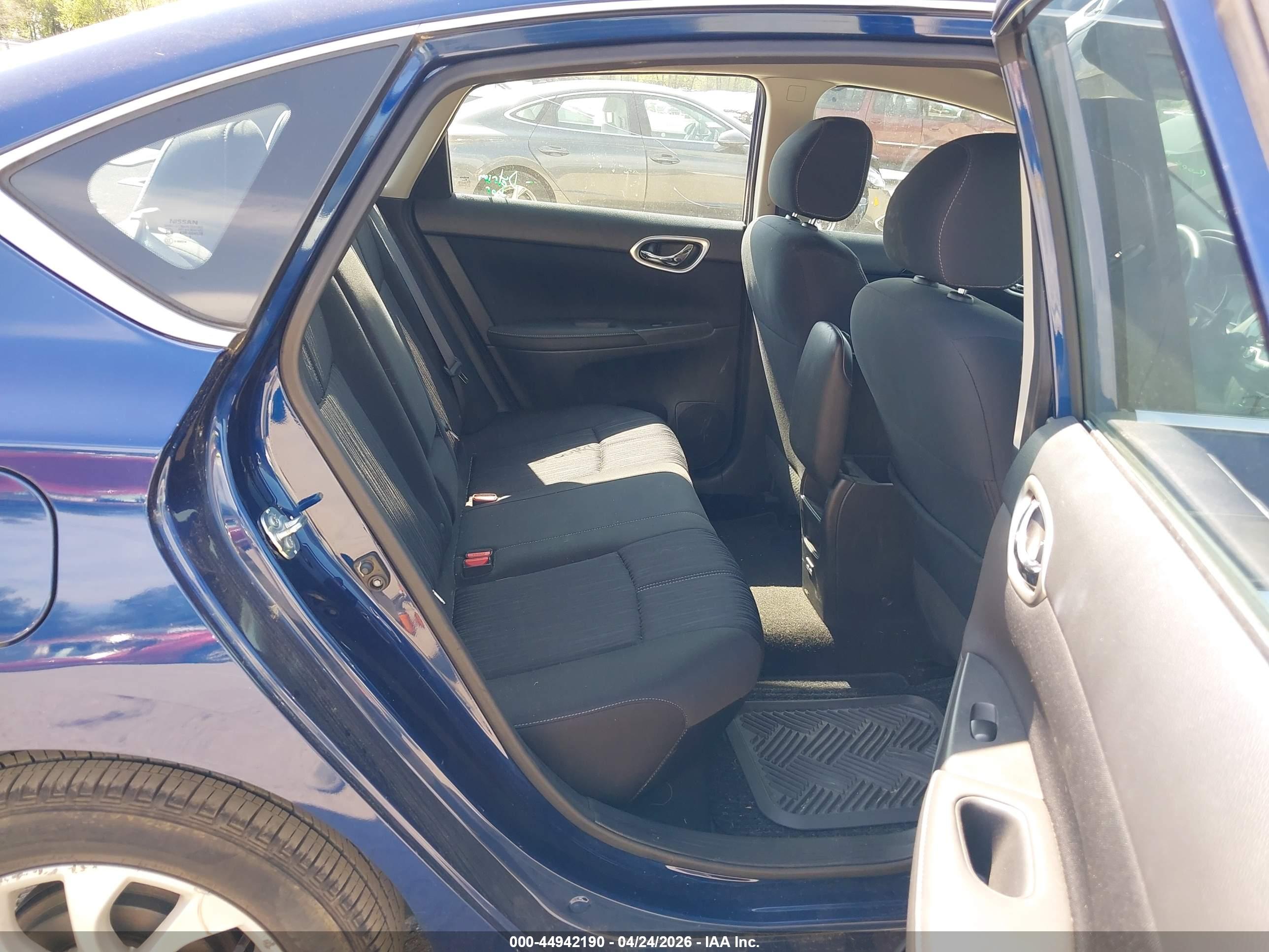 NISSAN SENTRA image 8