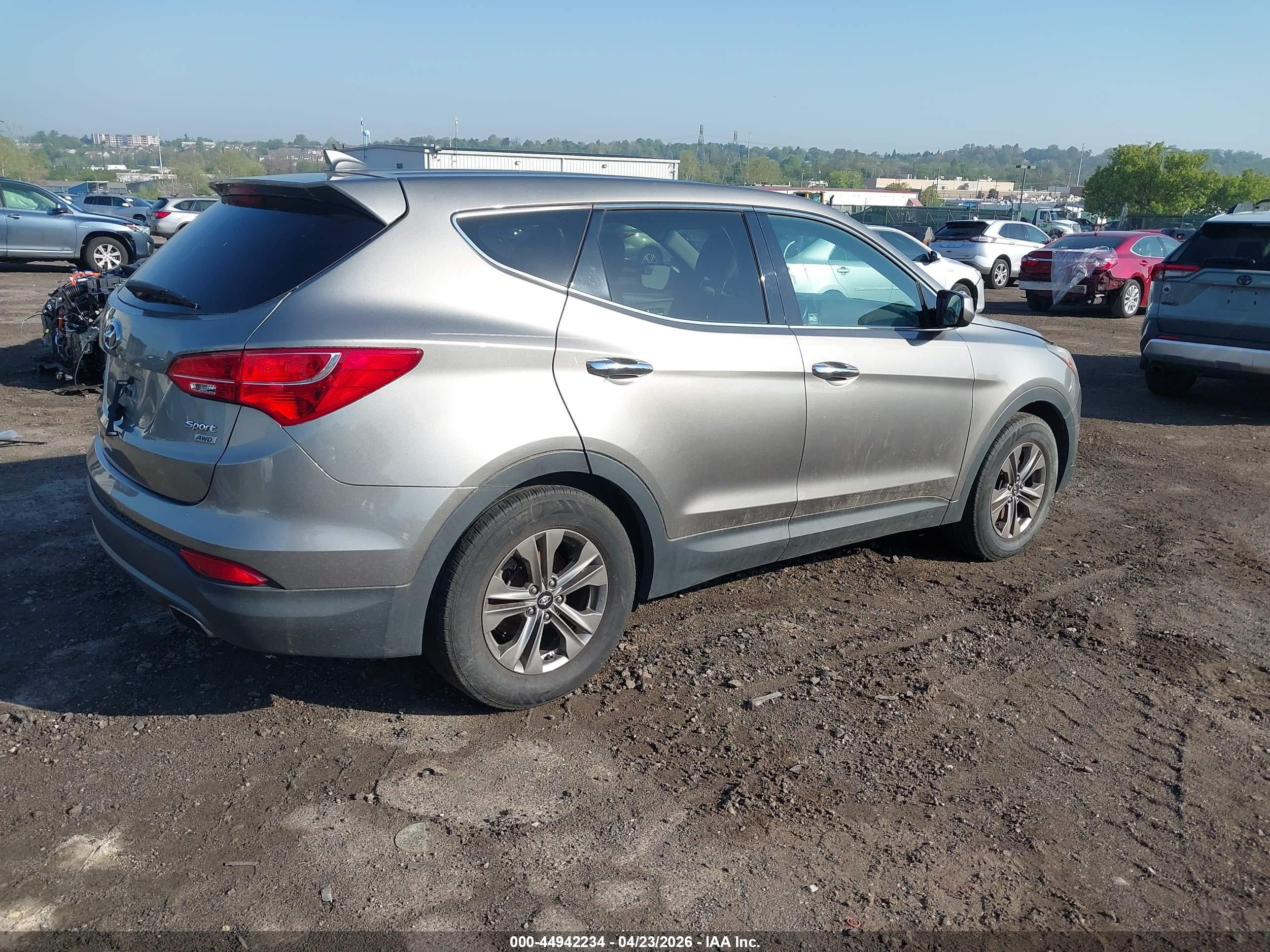 HYUNDAI SANTA image 4