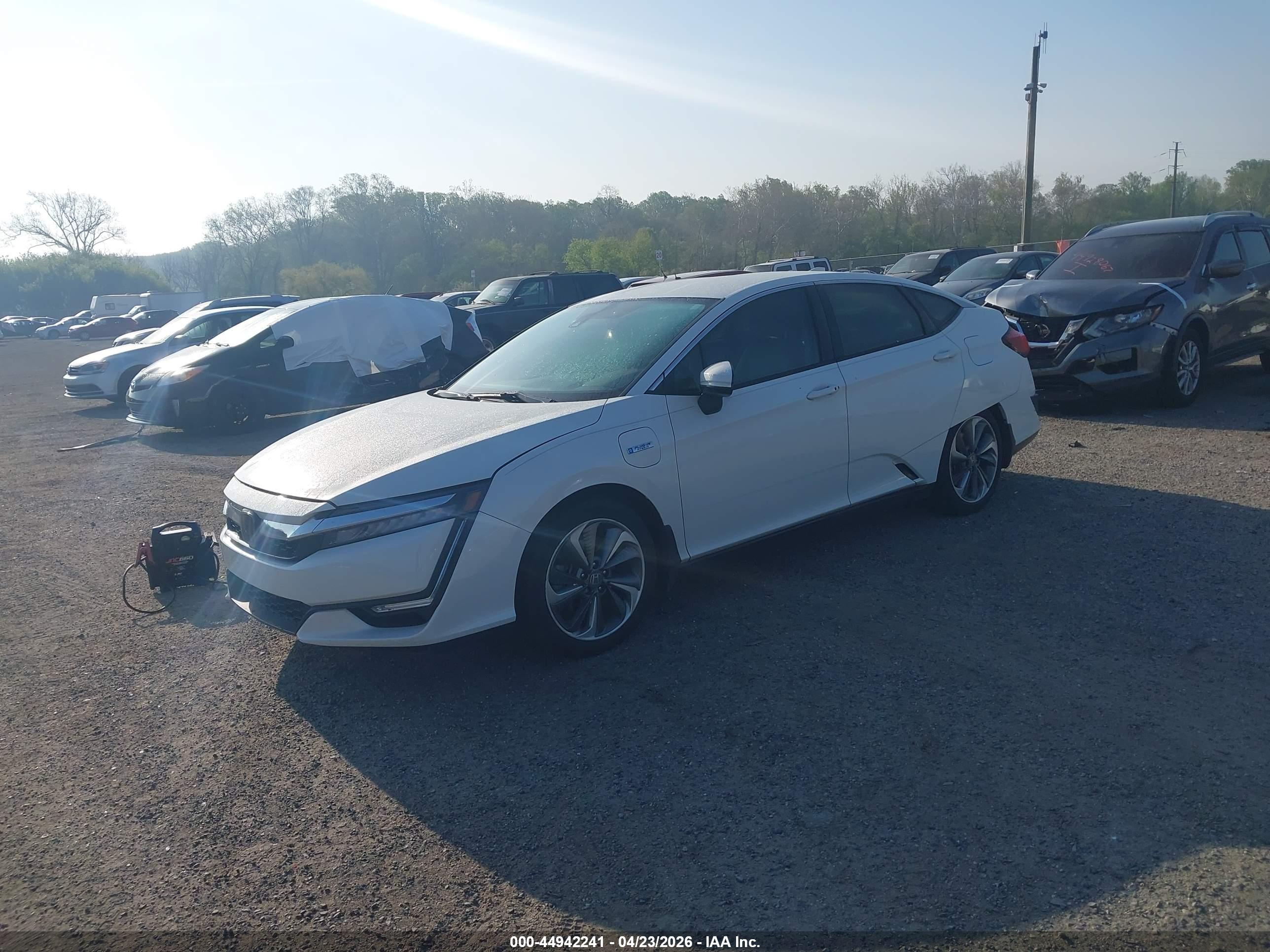 HONDA CLARITY image 2