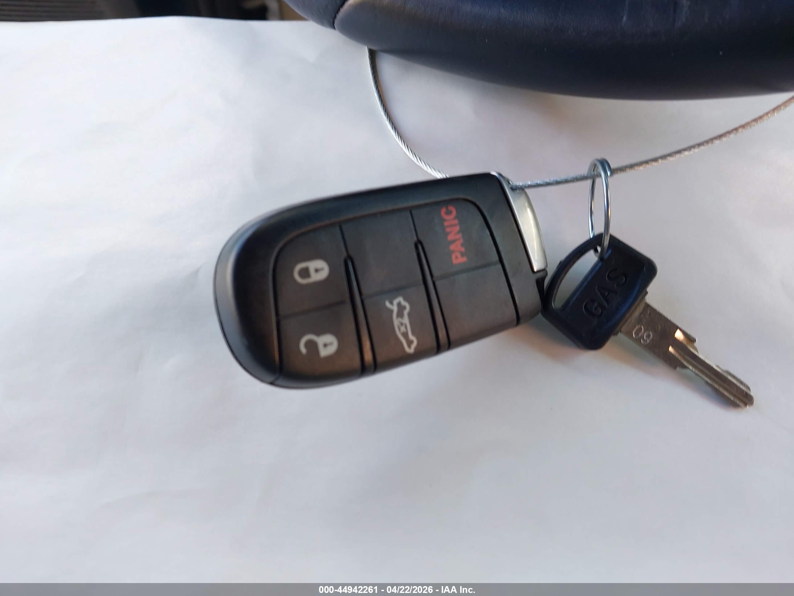 DODGE CHALLENGER image 11