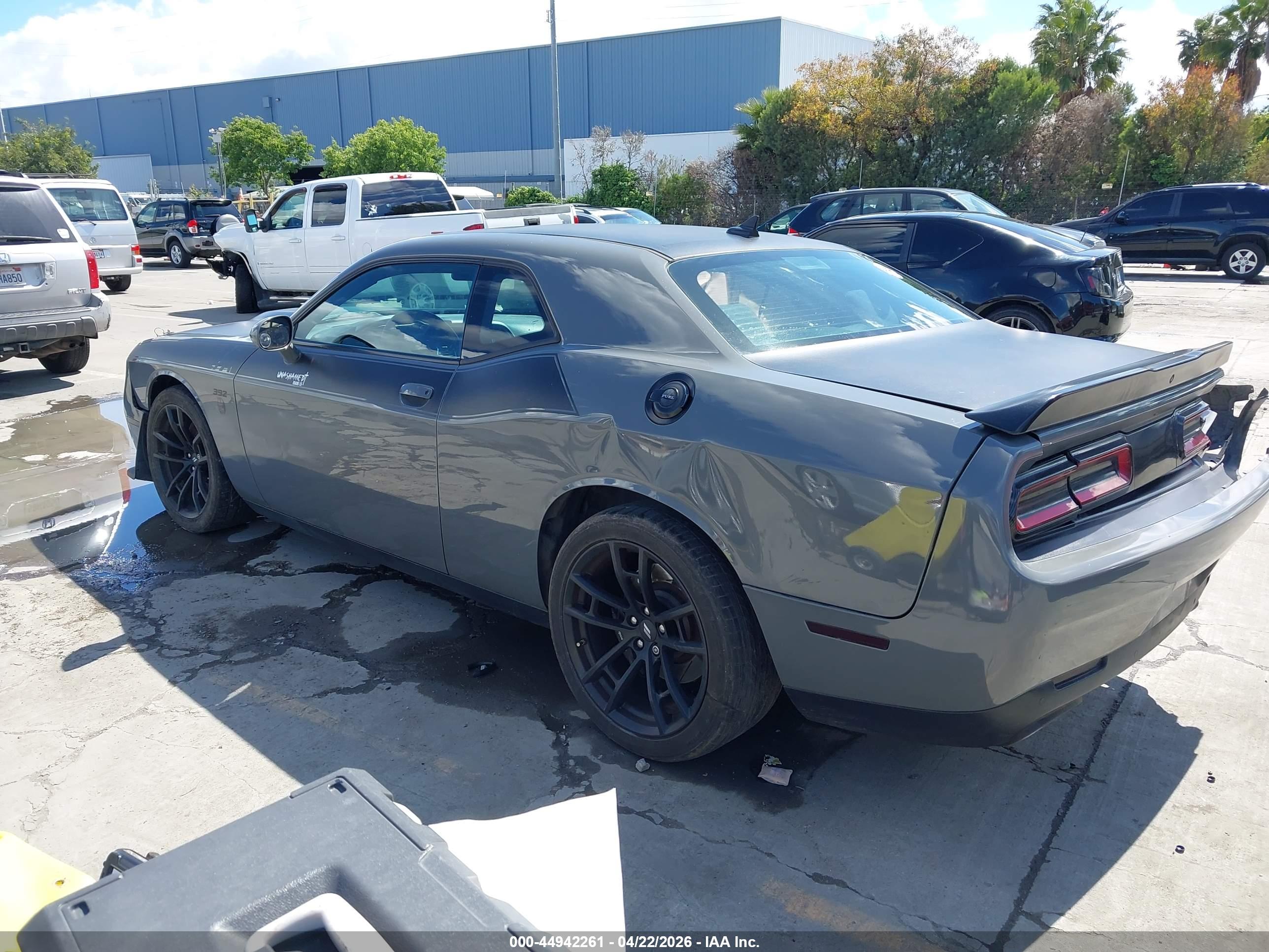 DODGE CHALLENGER image 3