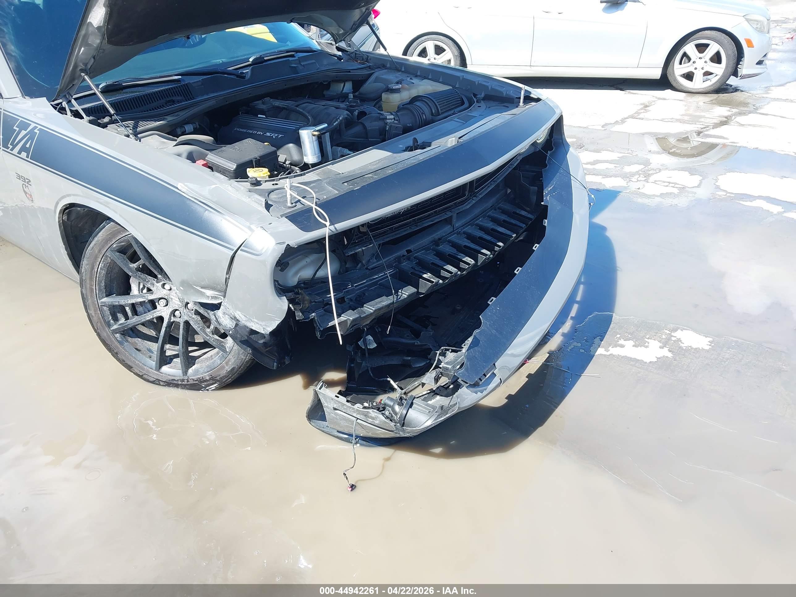 DODGE CHALLENGER image 6