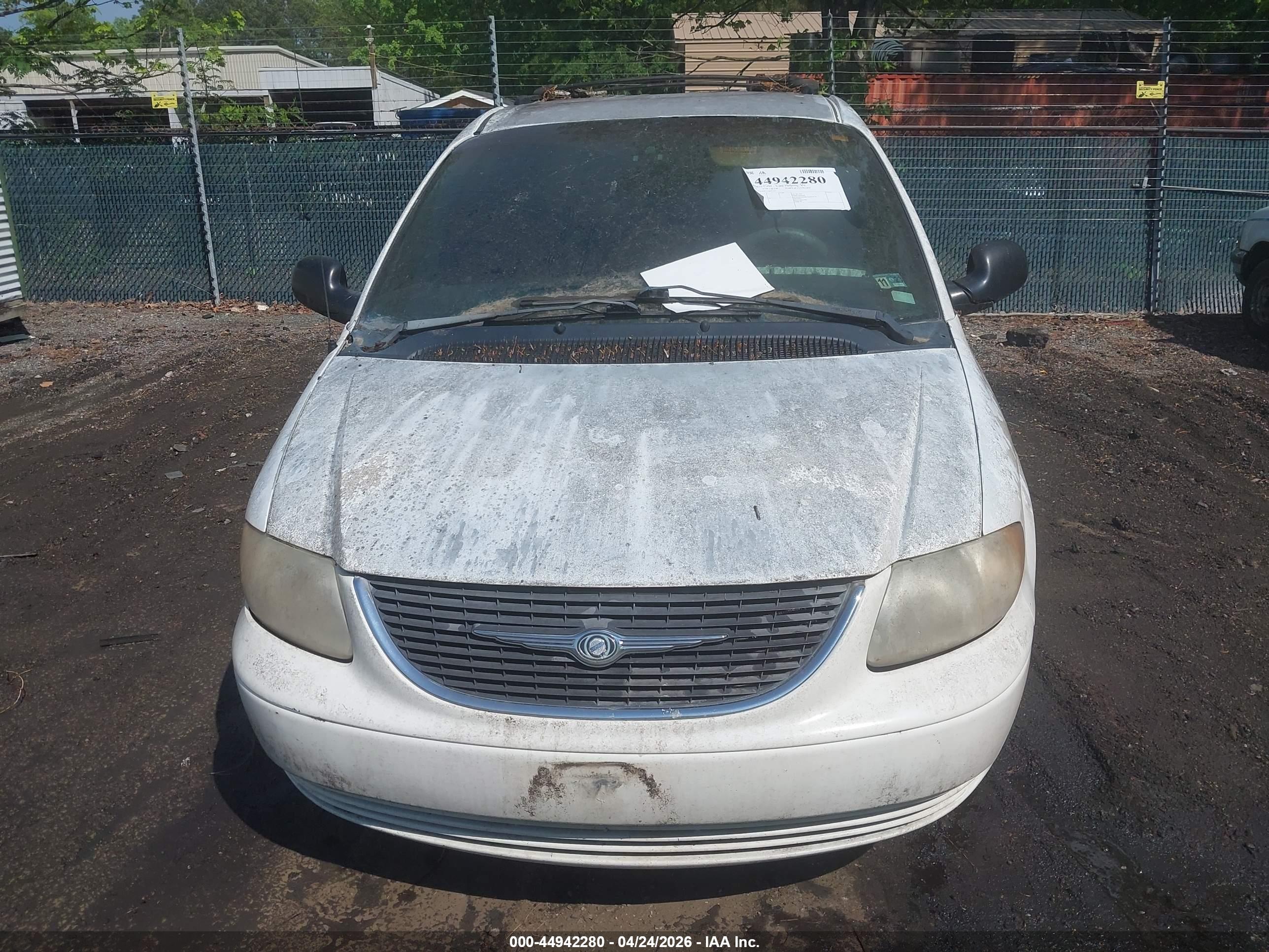 CHRYSLER TOWN image 6
