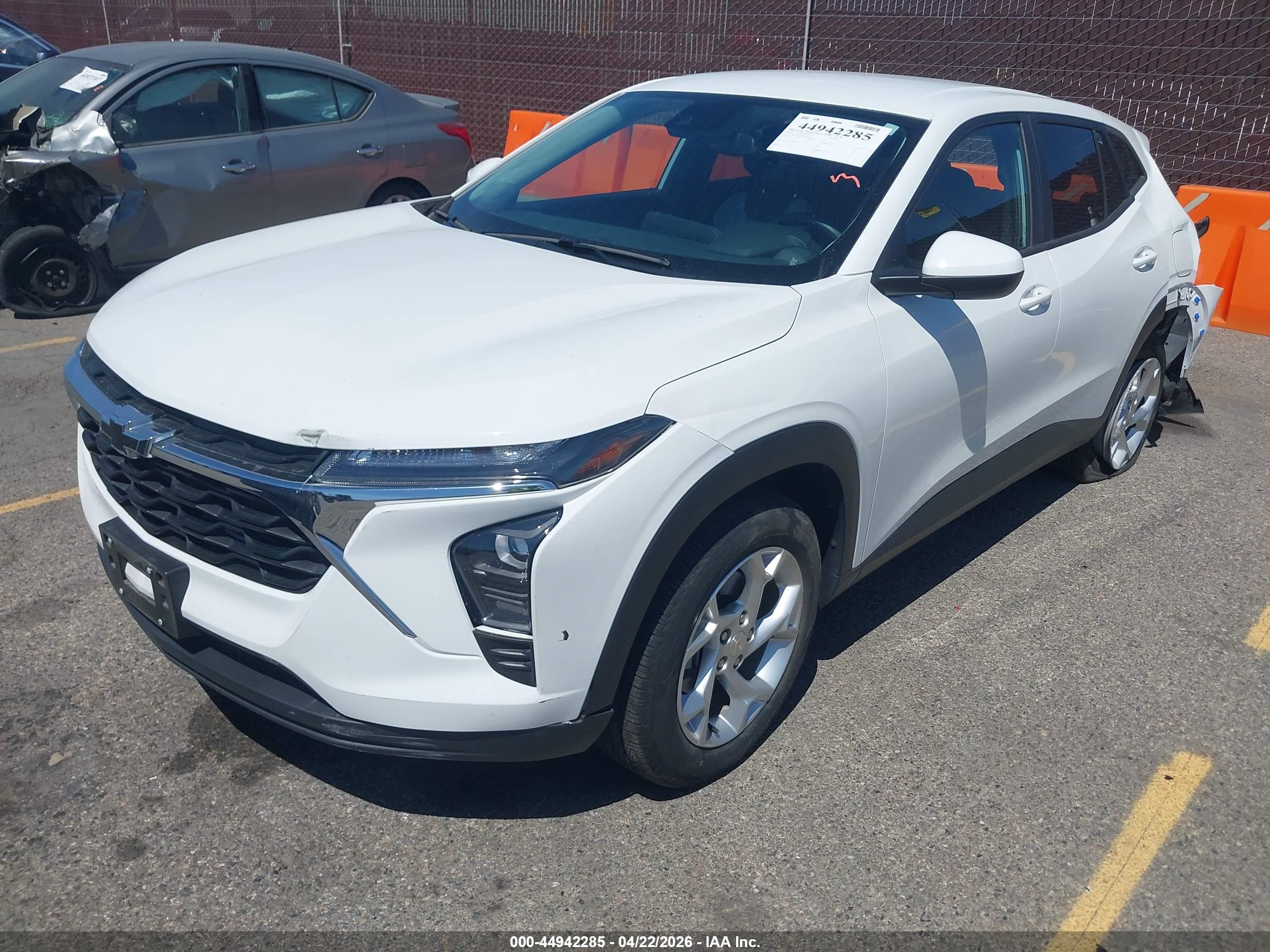 CHEVROLET TRAX image 2
