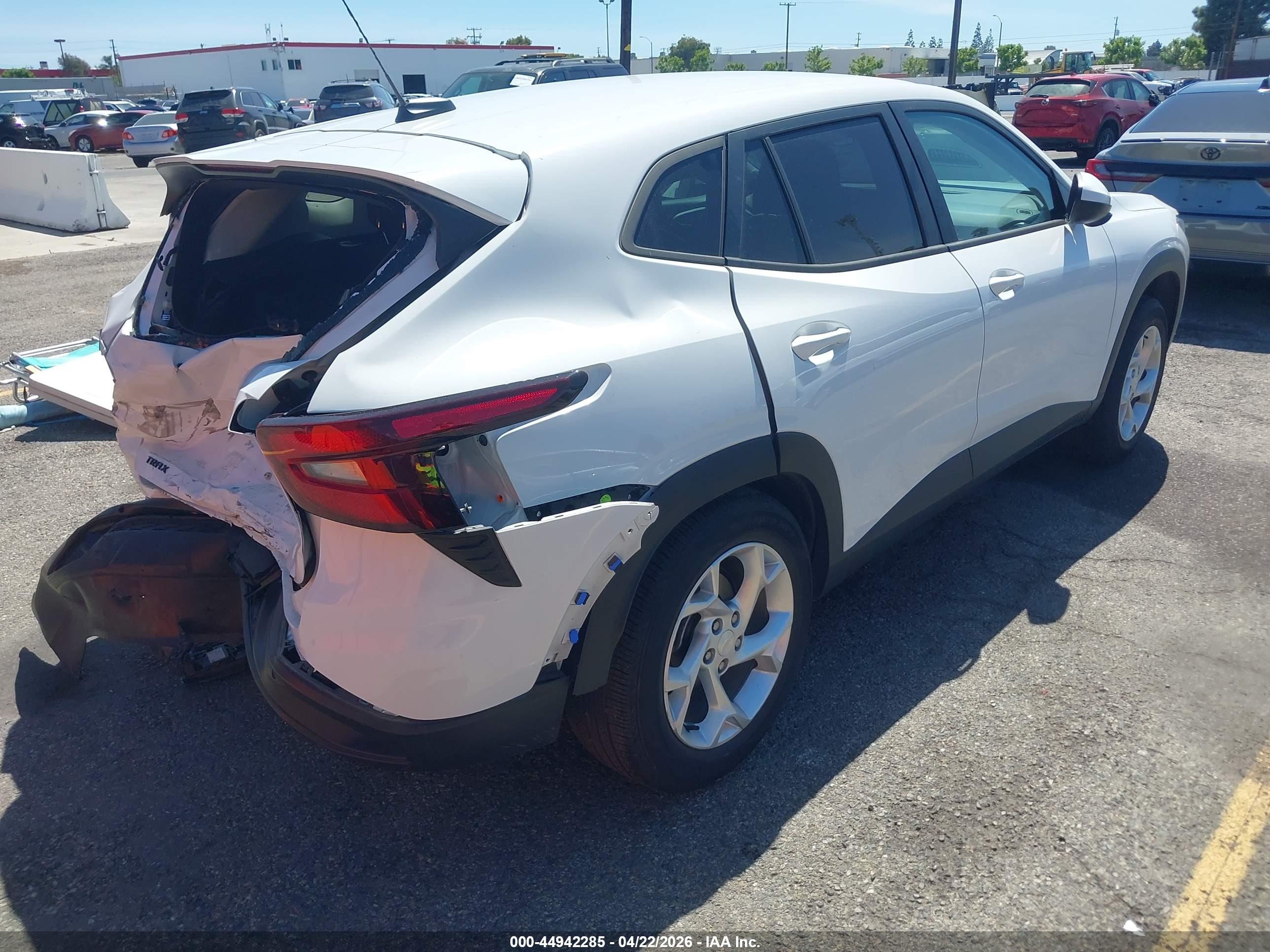 CHEVROLET TRAX image 4