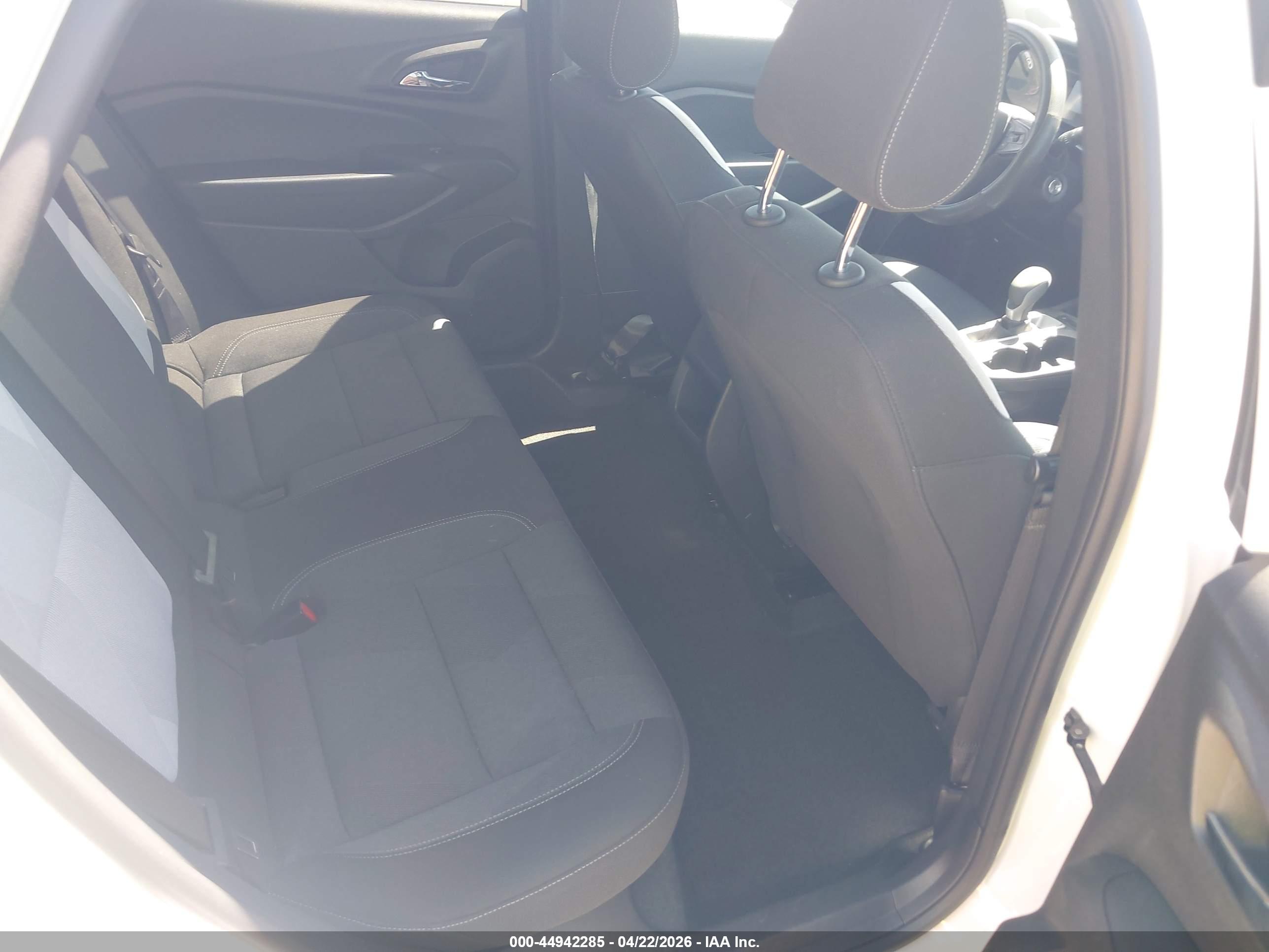 CHEVROLET TRAX image 8