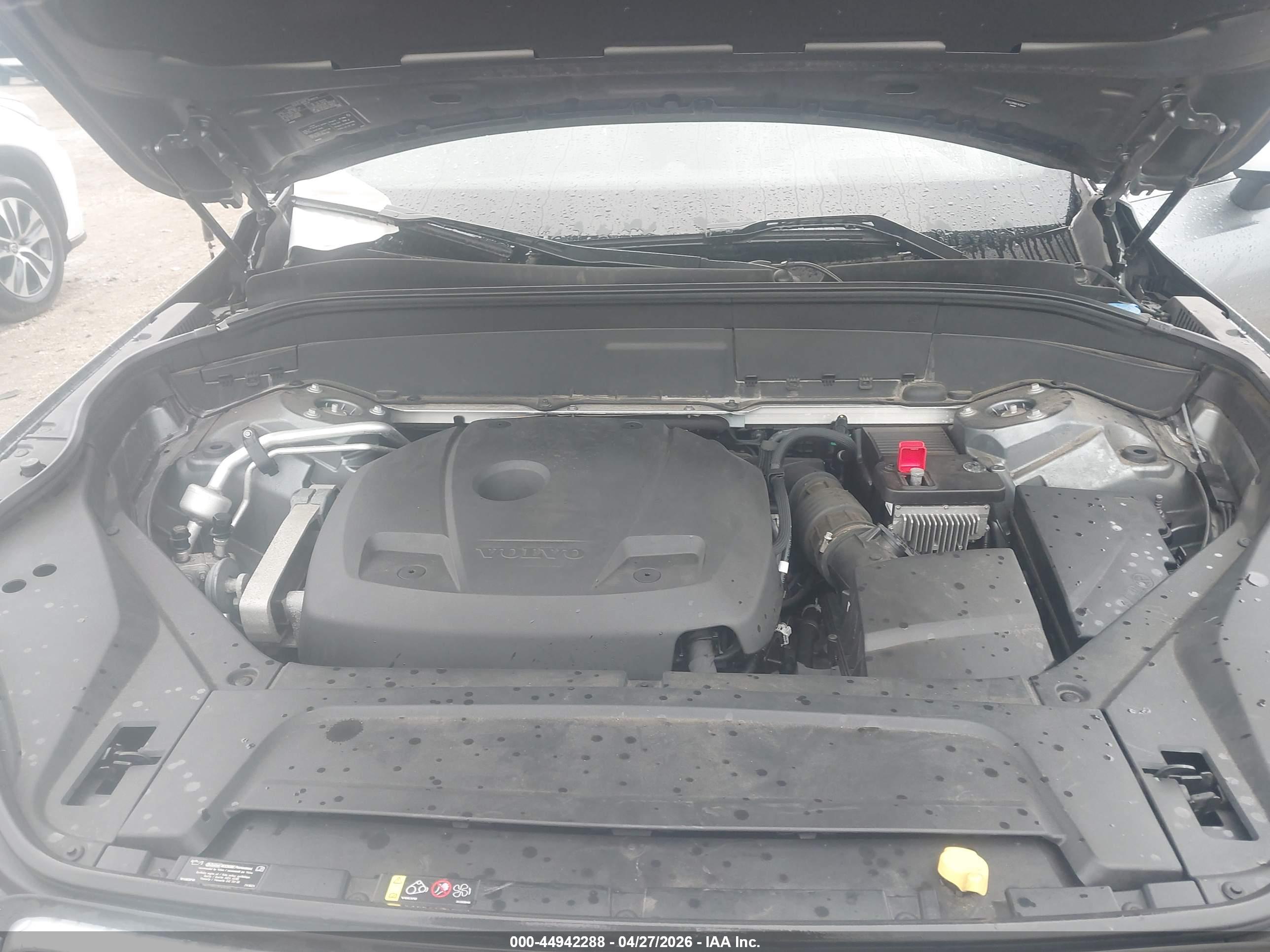VOLVO XC90 image 10