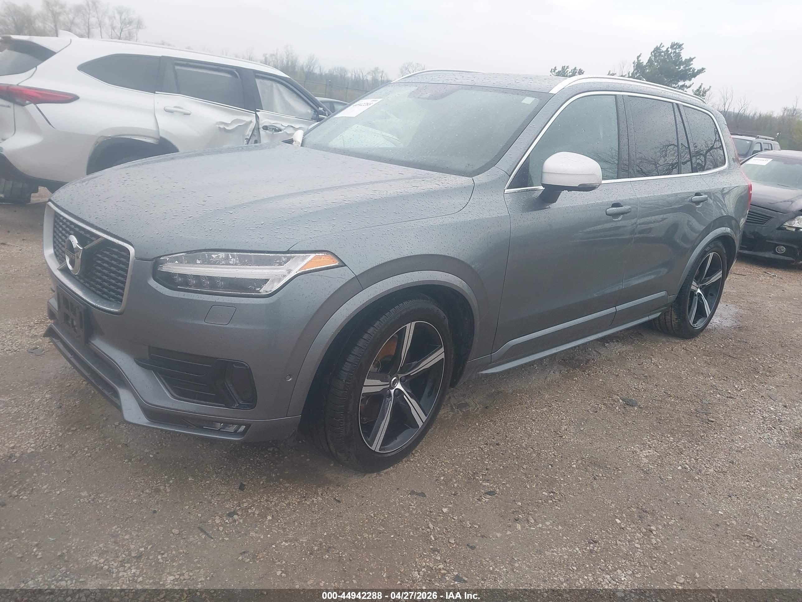 VOLVO XC90 image 2