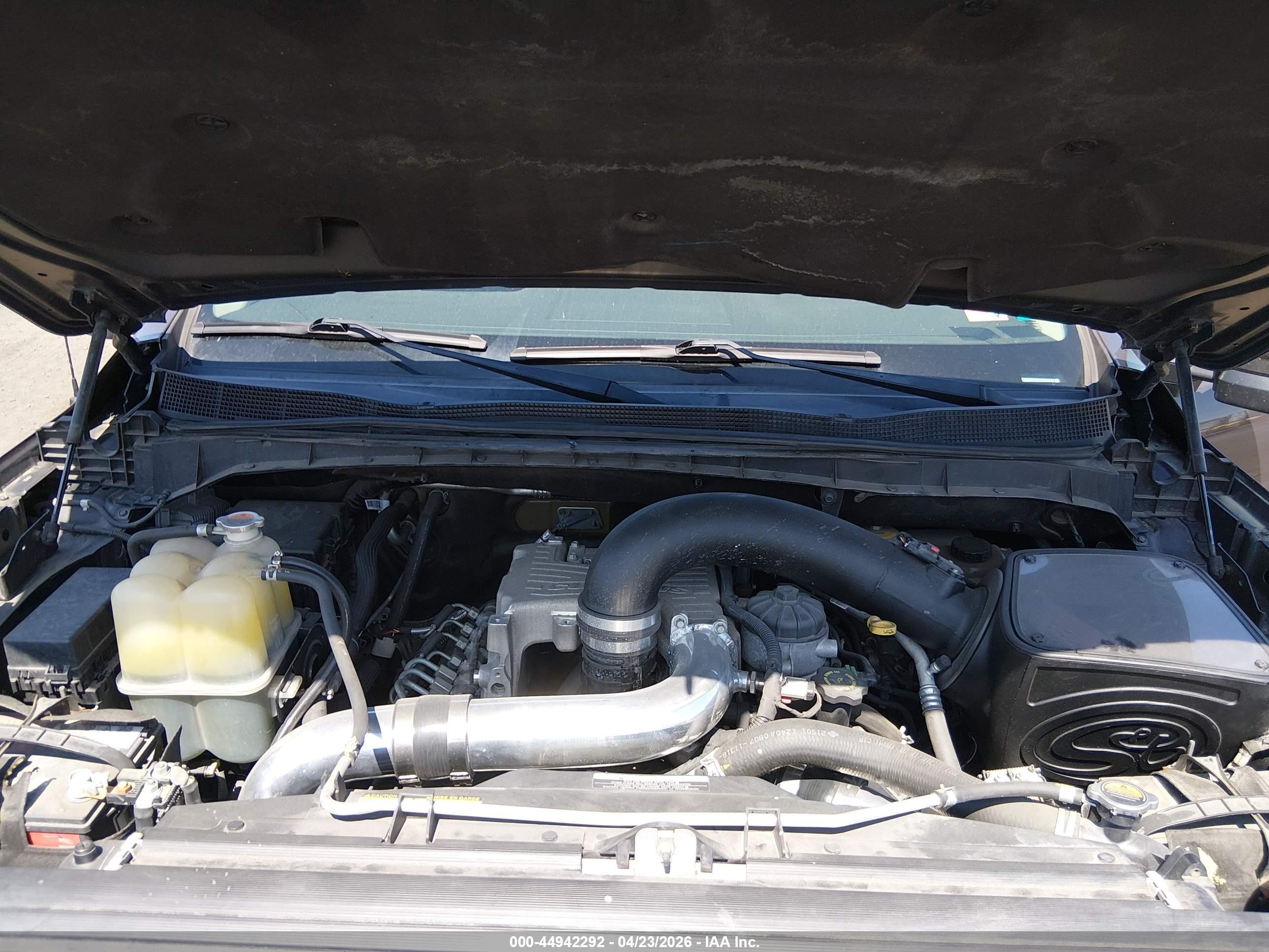 NISSAN TITAN image 10