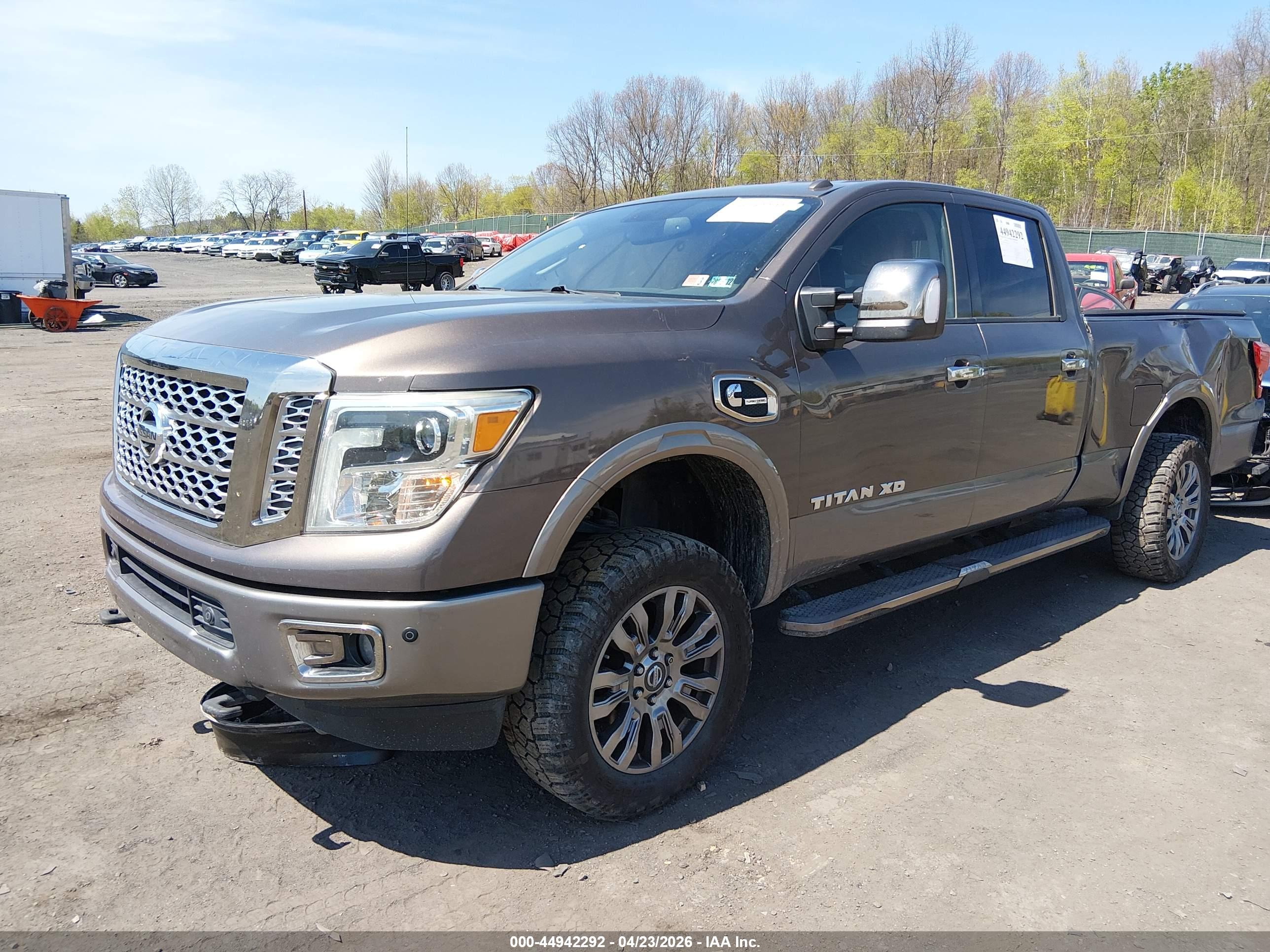 NISSAN TITAN image 2