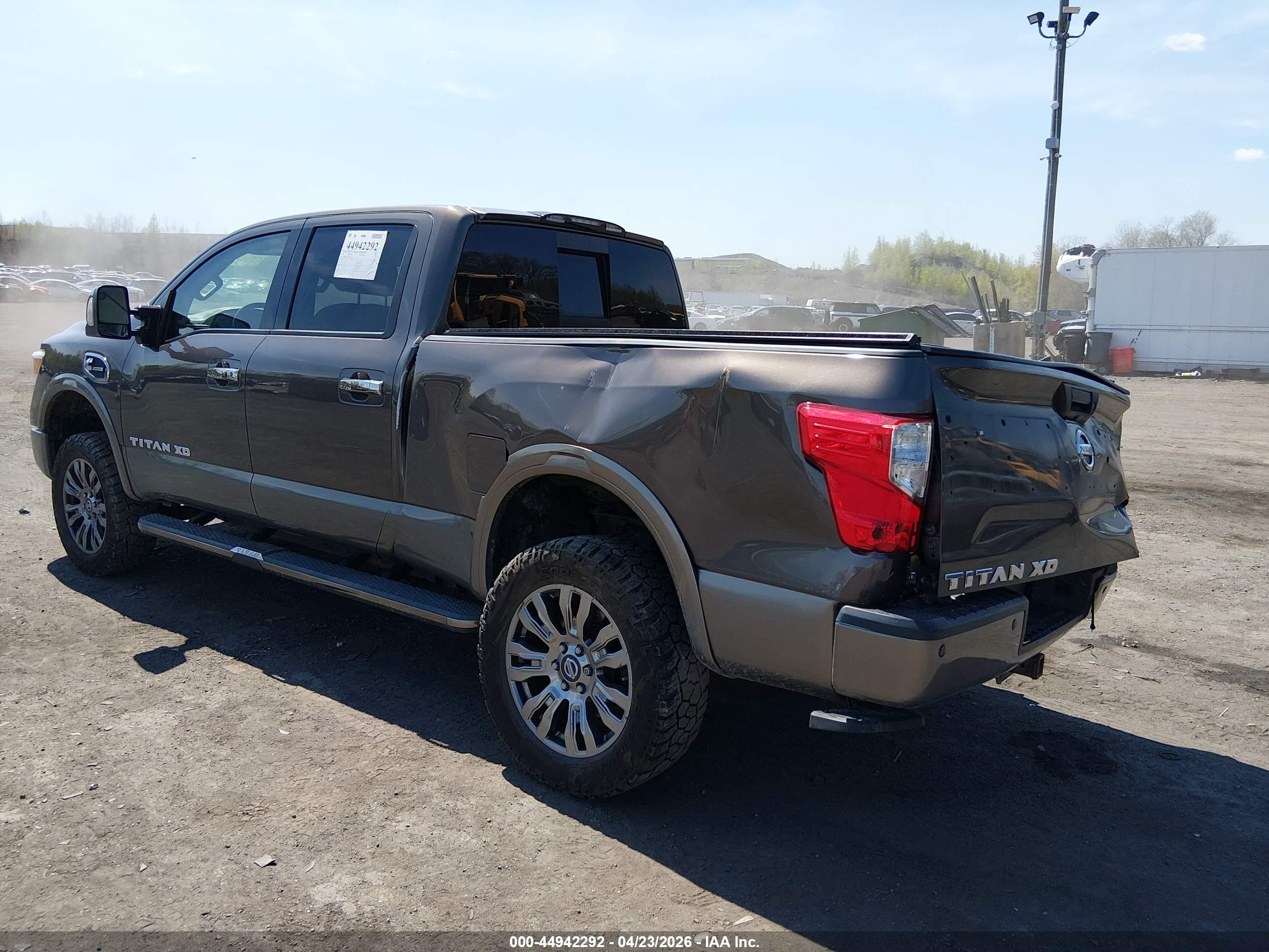 NISSAN TITAN image 3