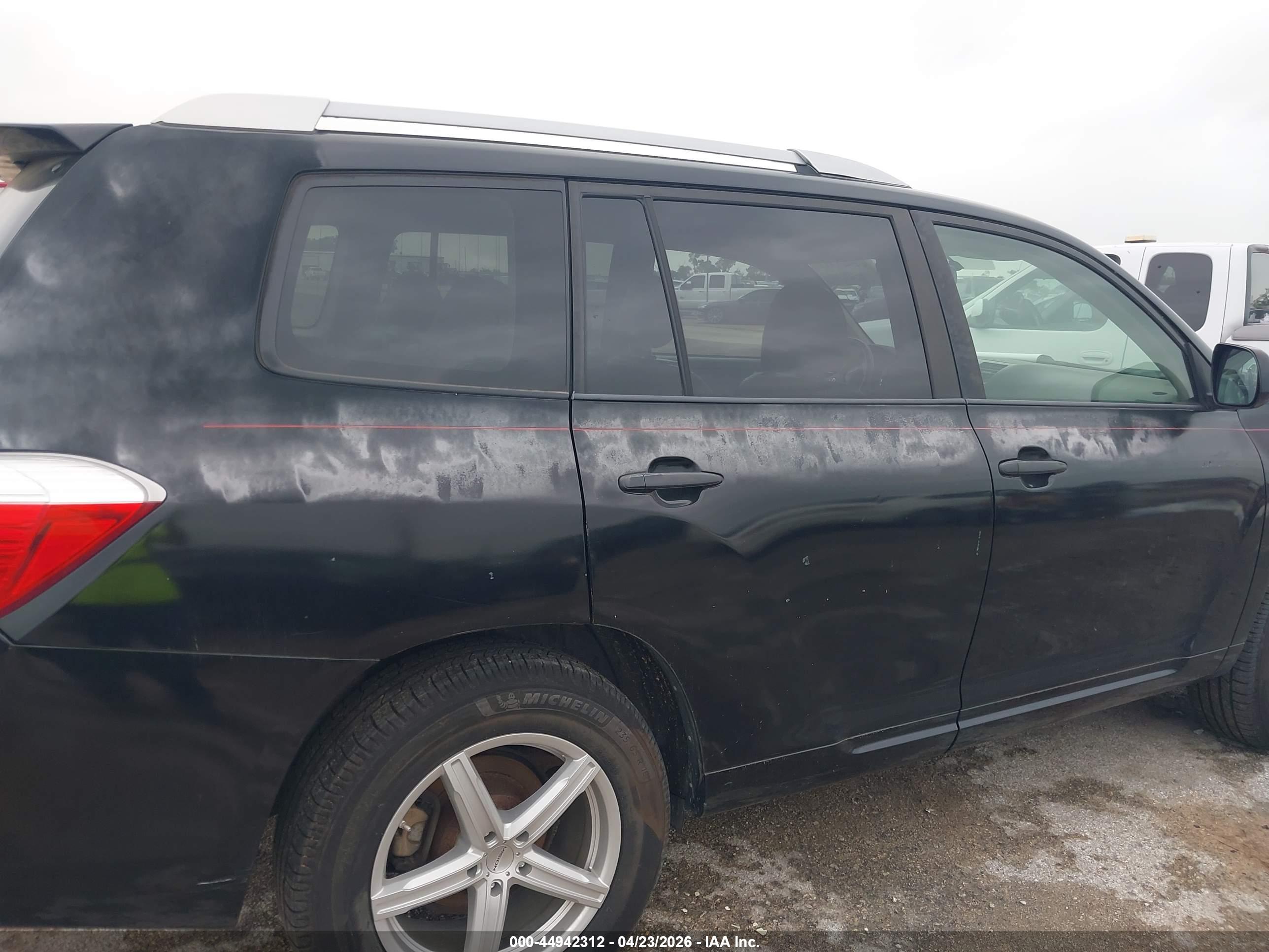 TOYOTA HIGHLANDER image 6