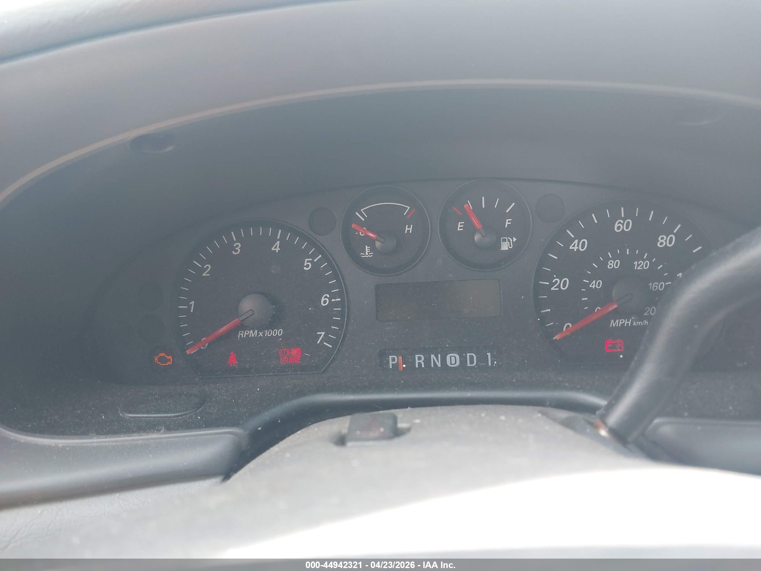 FORD TAURUS image 7