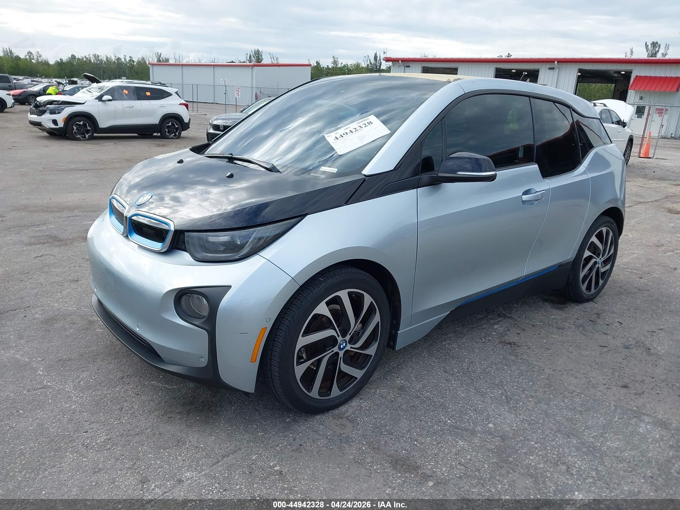 BMW I3 image 2