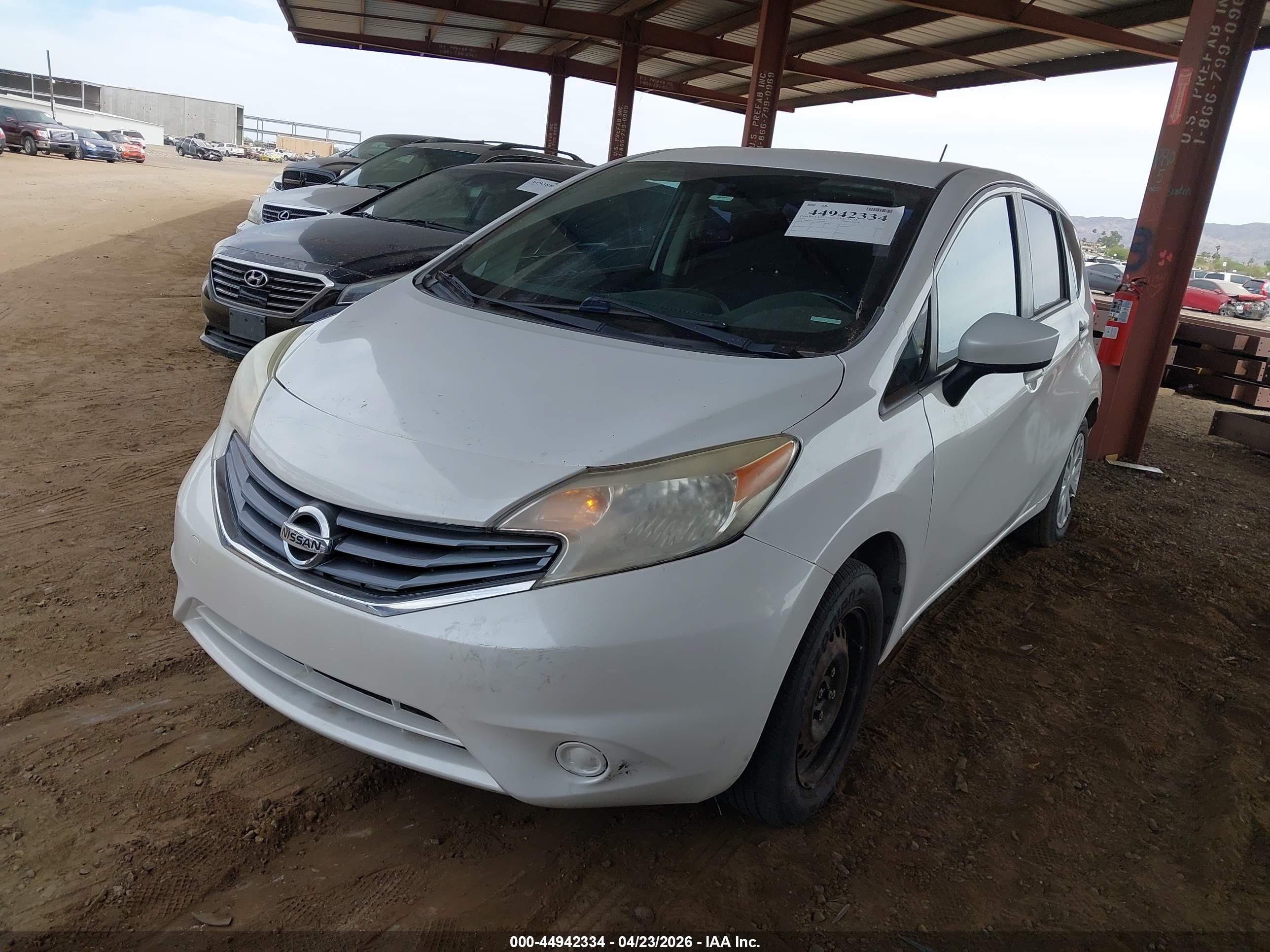 NISSAN VERSA image 2