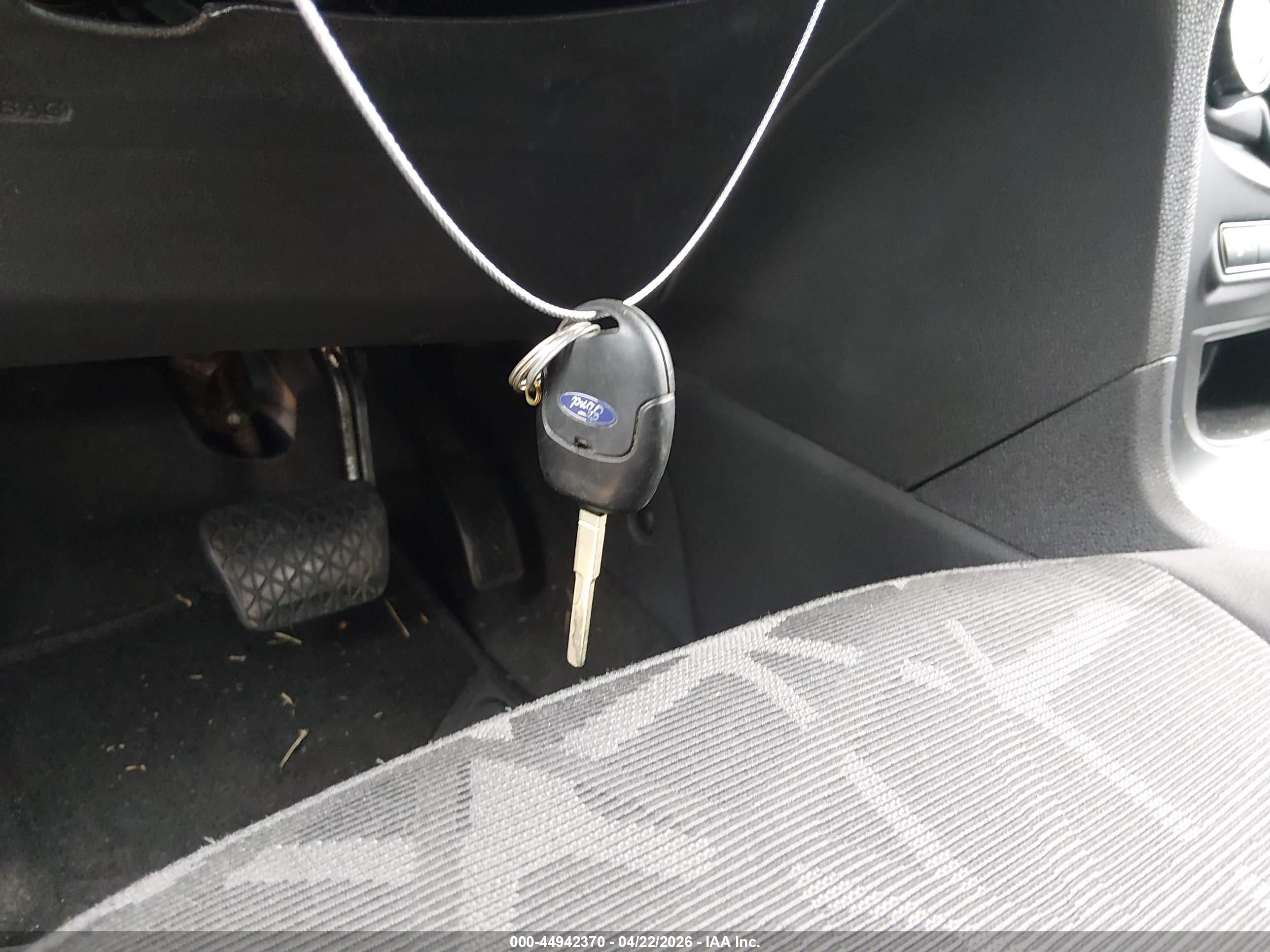 FORD FIESTA image 11