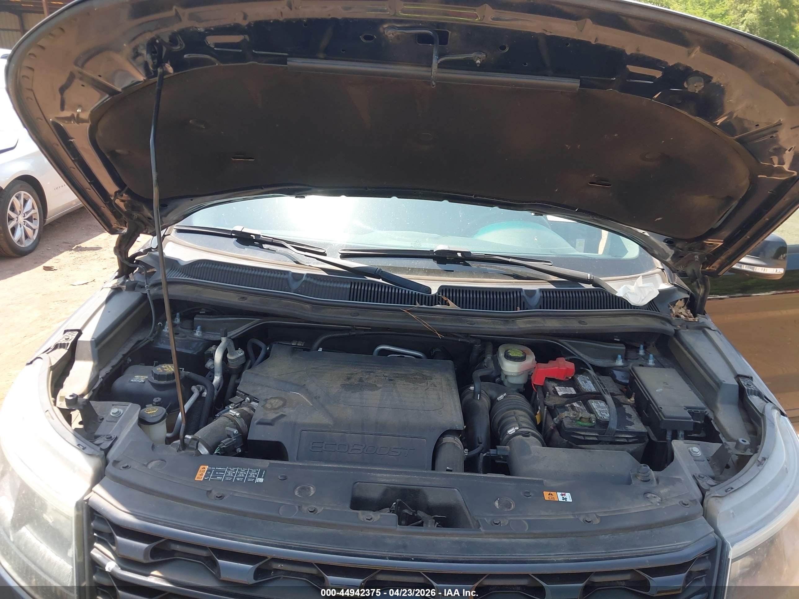 FORD EXPLORER image 10